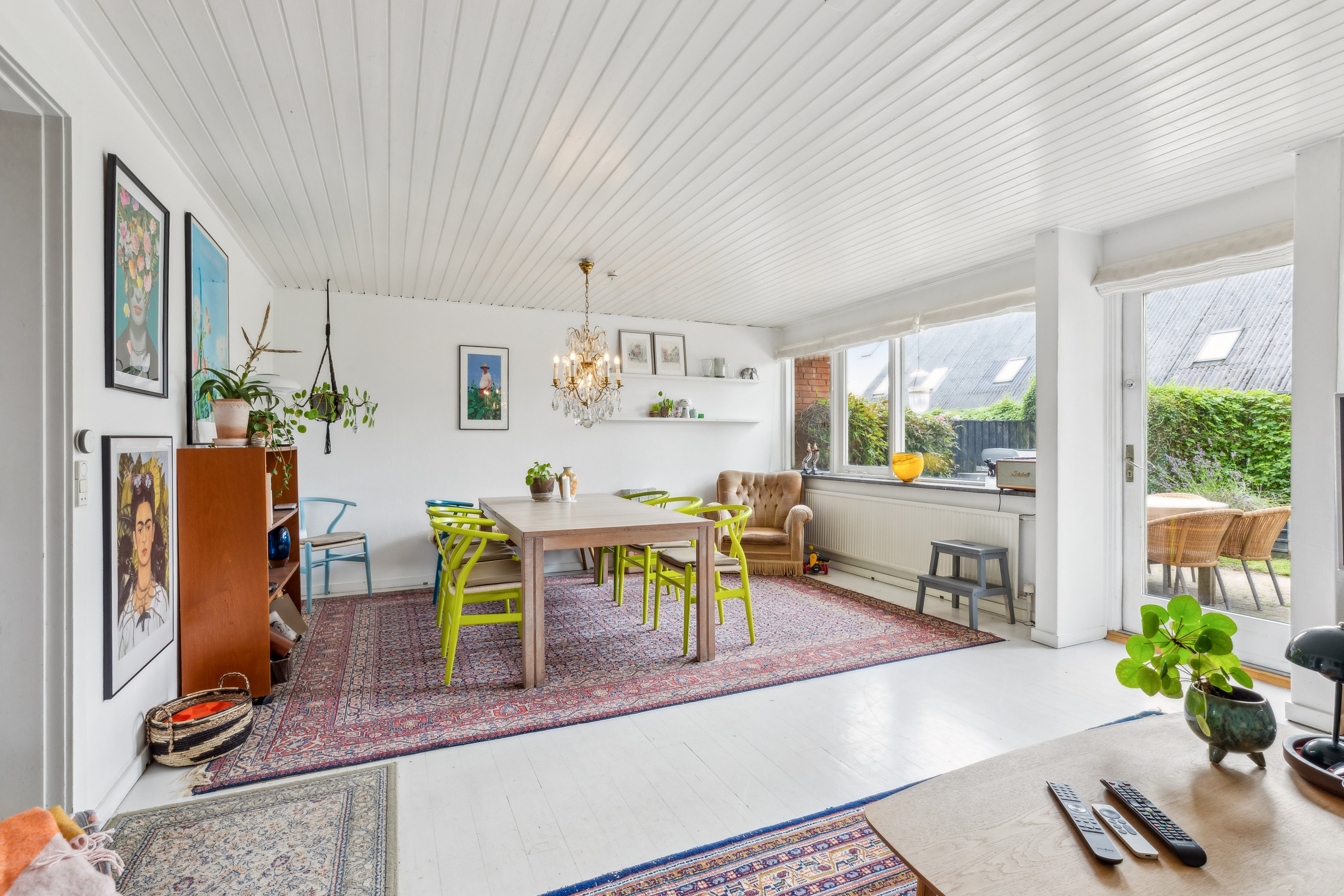 Fremhævet stue billede i fuldskærmstilstand. Billede af Søndertoften 145, 2630 Taastrup