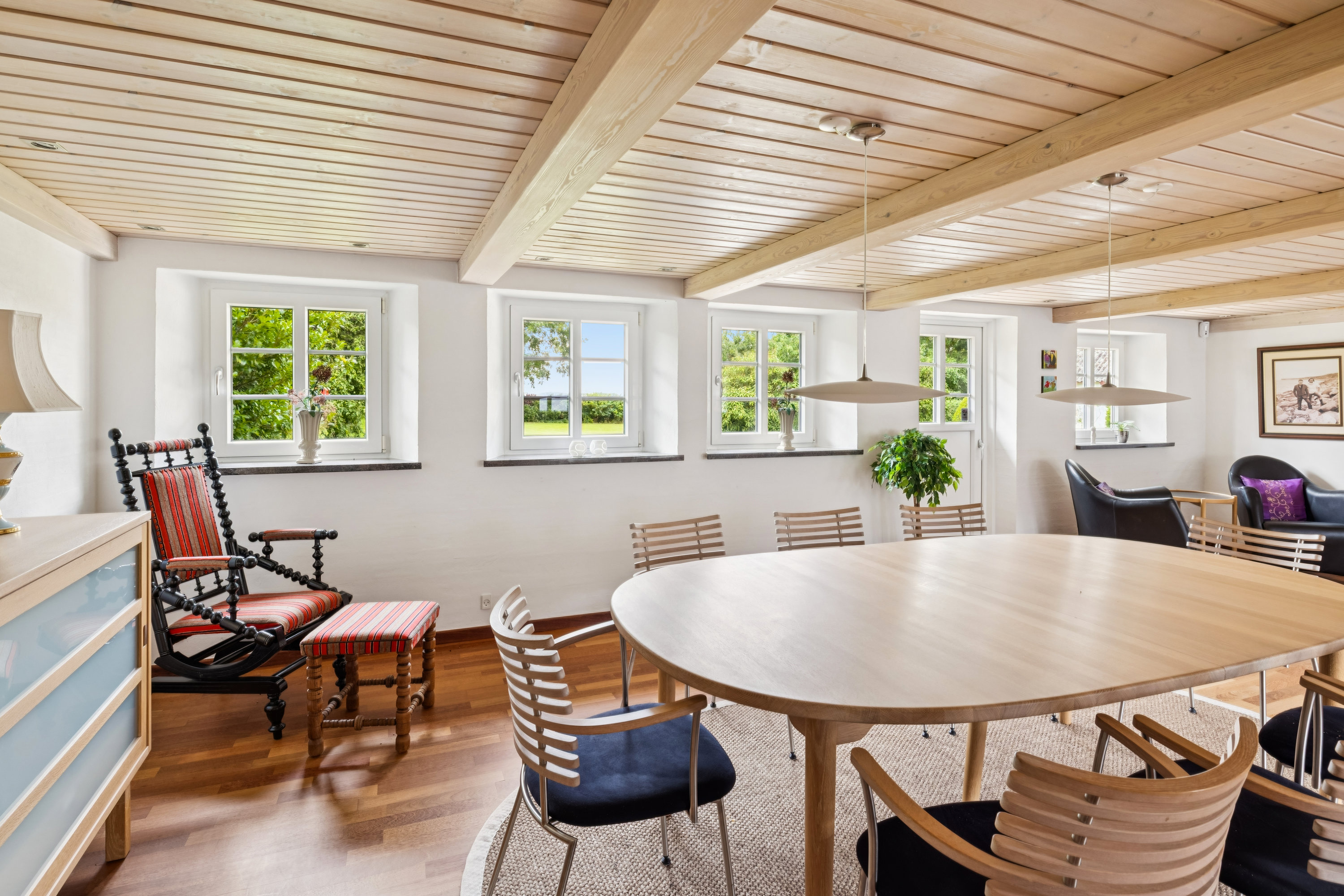 Fremhævet stue billede i fuldskærmstilstand. Billede af Karlby Strandvej 21, 8500 Grenaa