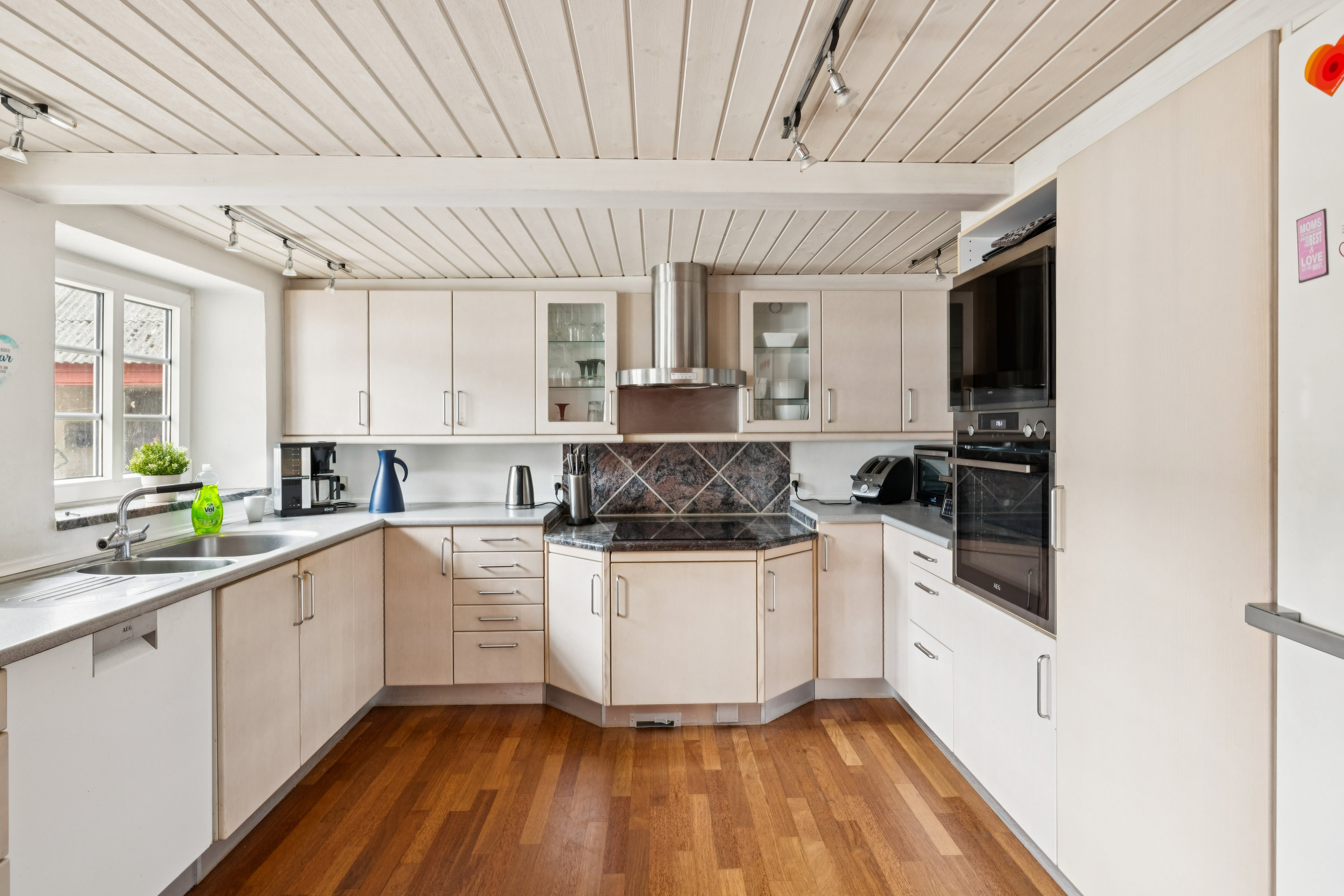 Fremhævet køkken billede i fuldskærmstilstand. Billede af Karlby Strandvej 21, 8500 Grenaa