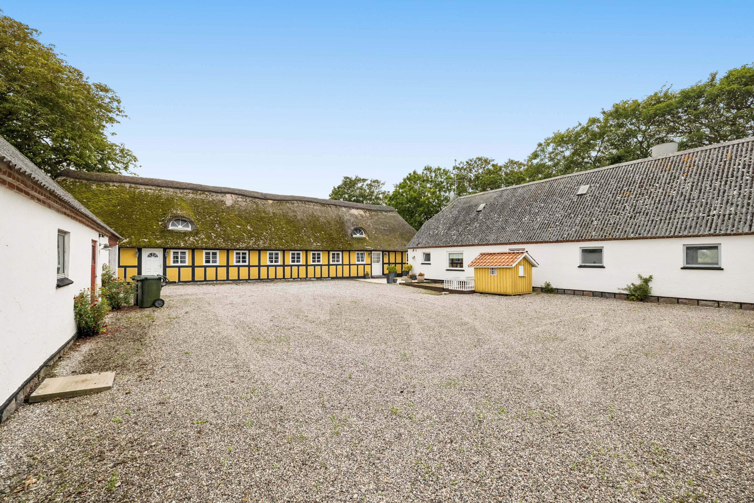 Fremhævet ejendom 1 billede i fuldskærmstilstand. Billede af Karlby Strandvej 21, 8500 Grenaa