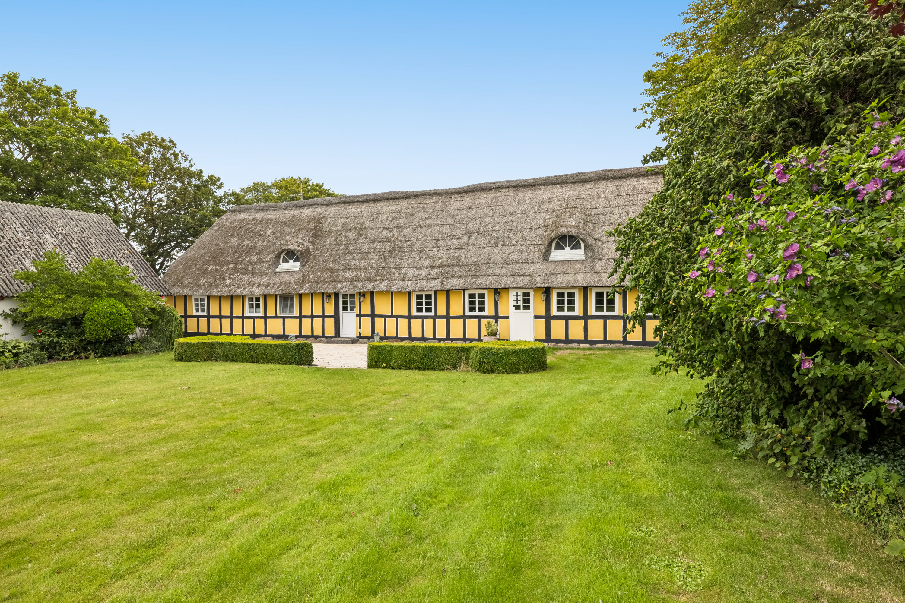 Miniaturebillede 1: ejendom 1. Billede af Karlby Strandvej 21, 8500 Grenaa