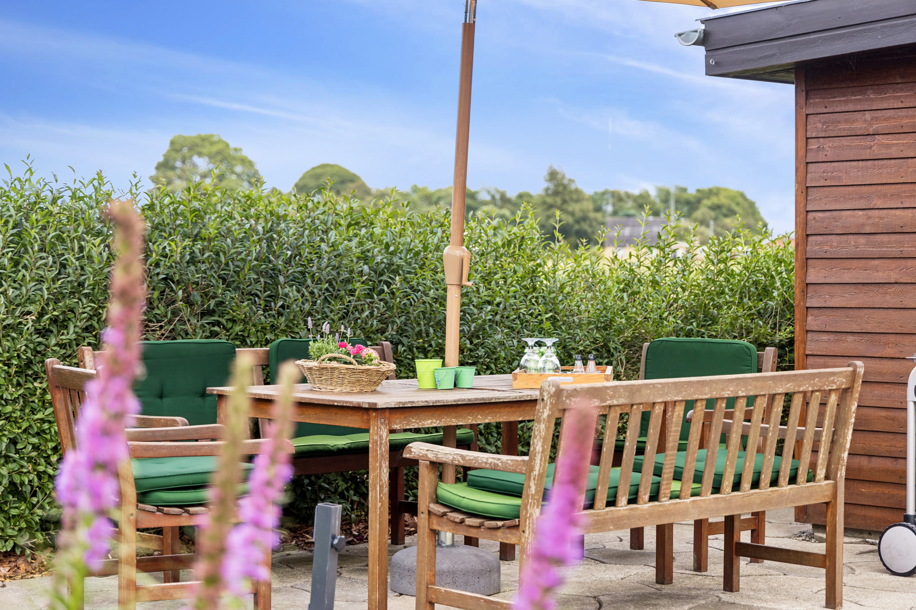 Fremhævet terrasse billede i fuldskærmstilstand. Billede af Kronborgvej 13, Dalbyover, 8970 Havndal