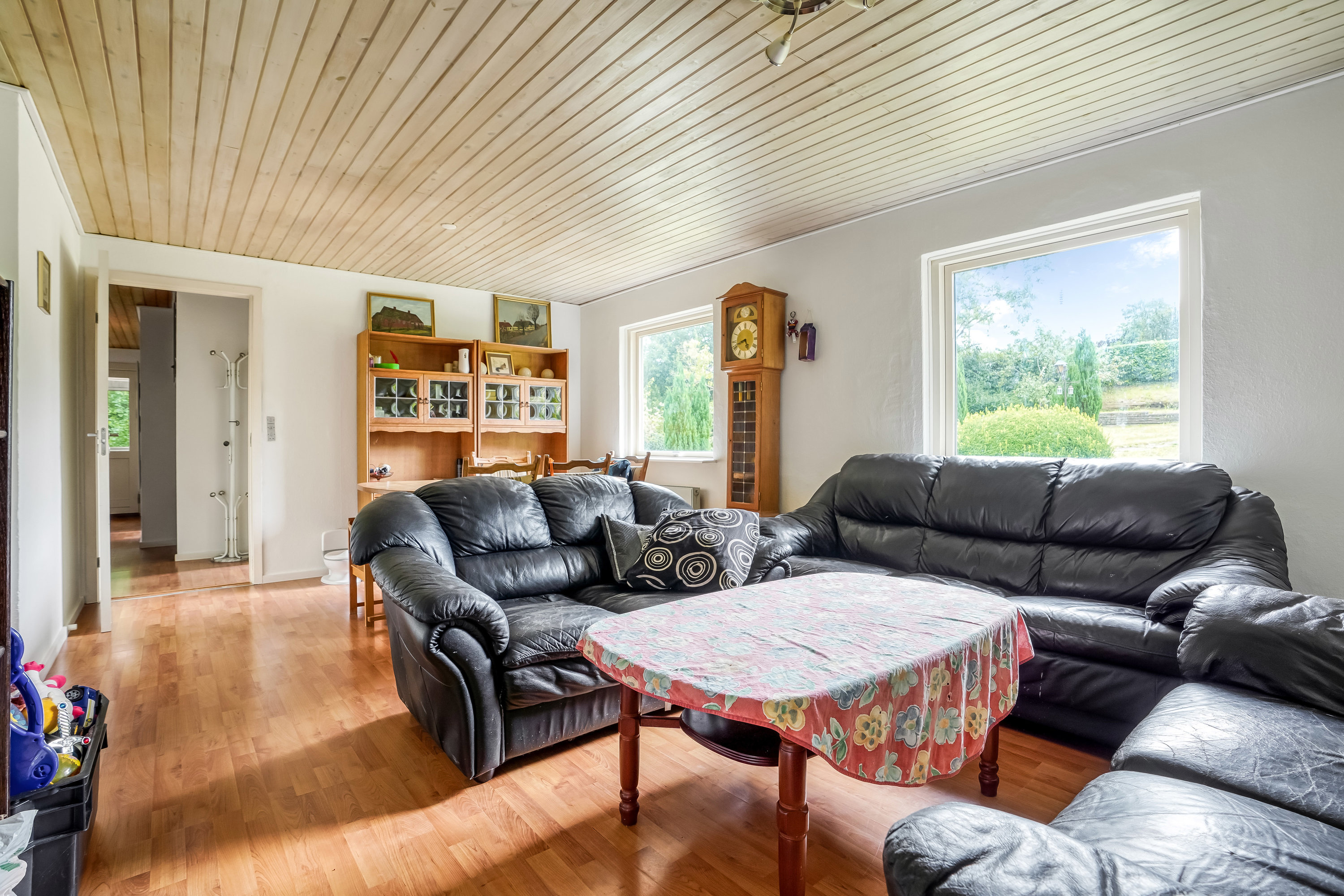 Miniaturebillede 1: stue. Billede af Svanevej 13, 5492 Vissenbjerg