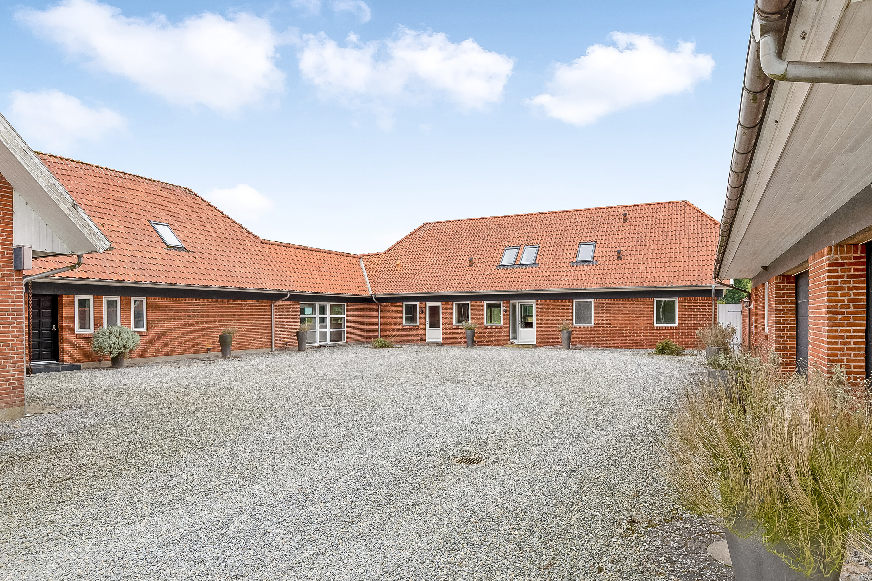 Fremhævet ejendommen billede i fuldskærmstilstand. Billede af Agtrup Midtskovvej 115, Agtrup, 6091 Bjert