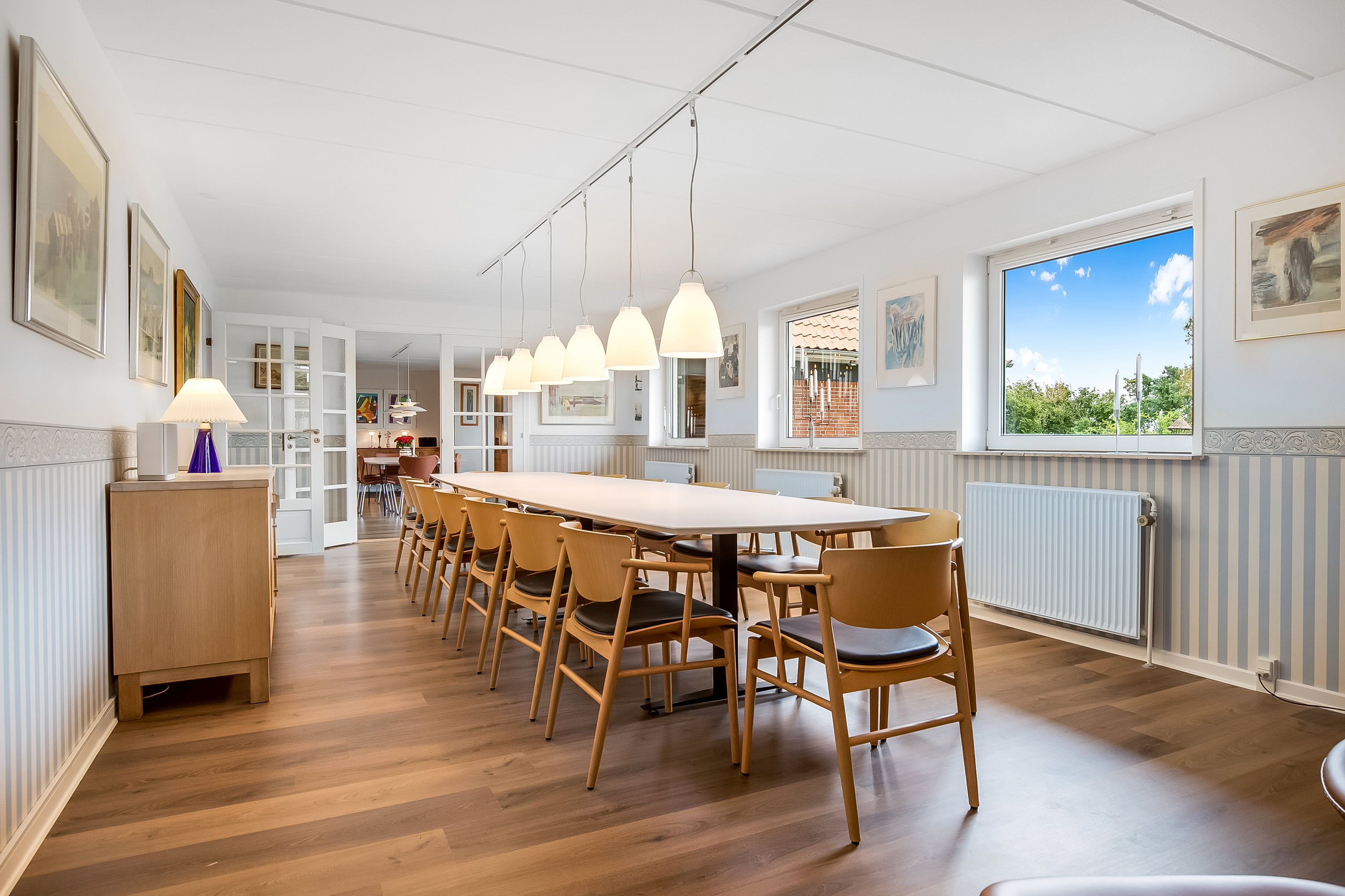 Fremhævet spisestue billede i fuldskærmstilstand. Billede af Agtrup Midtskovvej 115, Agtrup, 6091 Bjert