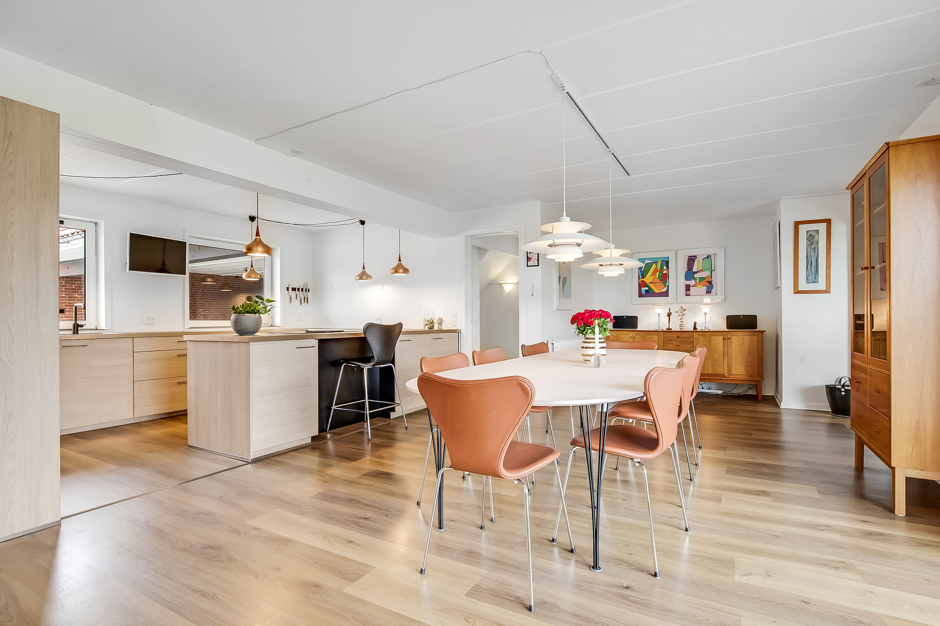 Fremhævet andet billede i fuldskærmstilstand. Billede af Agtrup Midtskovvej 115, Agtrup, 6091 Bjert