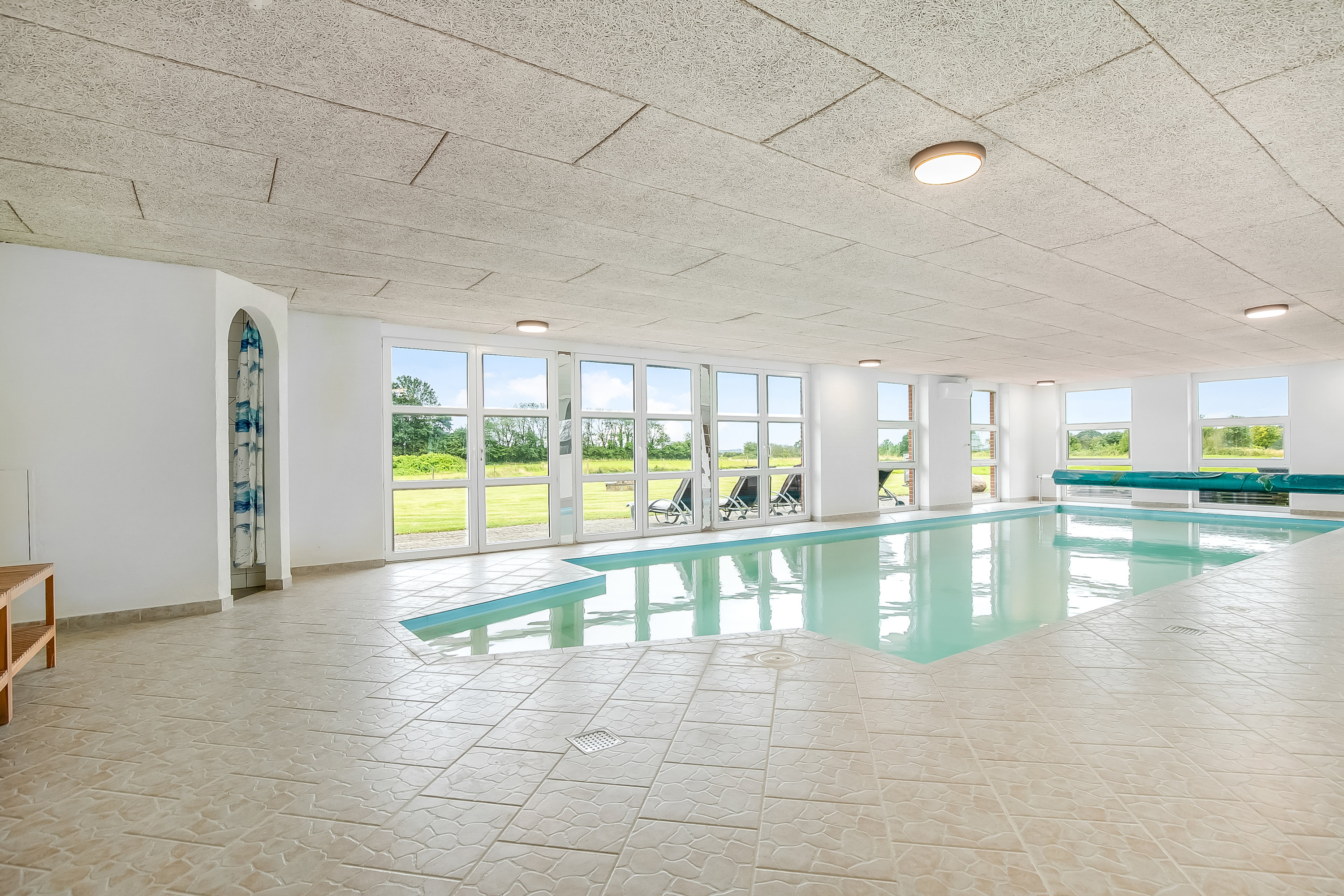 Fremhævet pool billede i fuldskærmstilstand. Billede af Agtrup Midtskovvej 115, Agtrup, 6091 Bjert