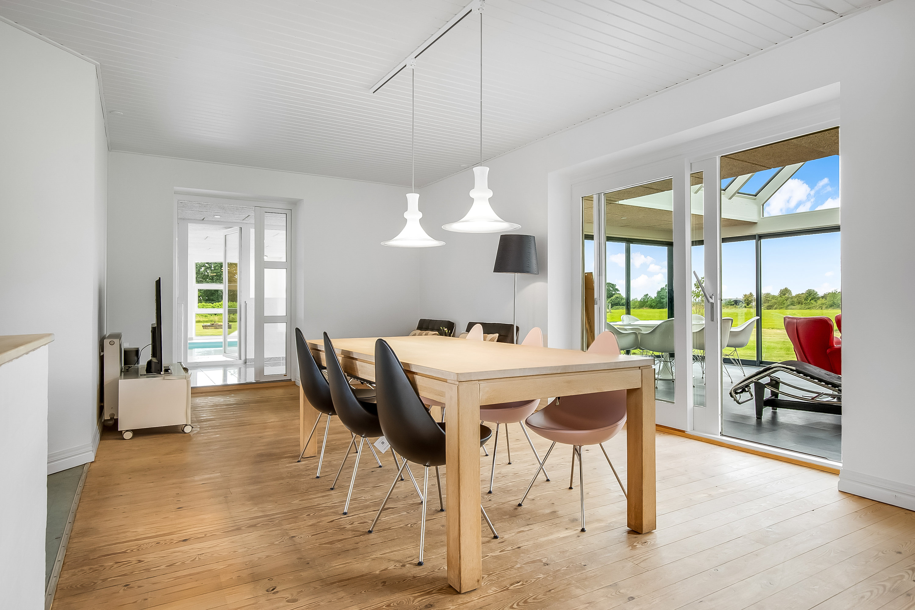 Fremhævet stue billede i fuldskærmstilstand. Billede af Agtrup Midtskovvej 115, Agtrup, 6091 Bjert