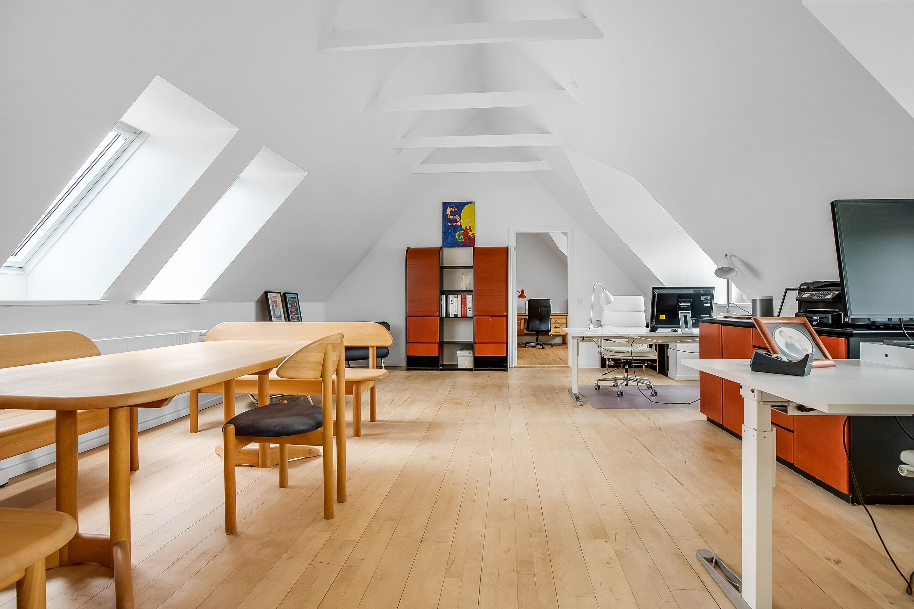 Fremhævet kontor billede i fuldskærmstilstand. Billede af Agtrup Midtskovvej 115, Agtrup, 6091 Bjert