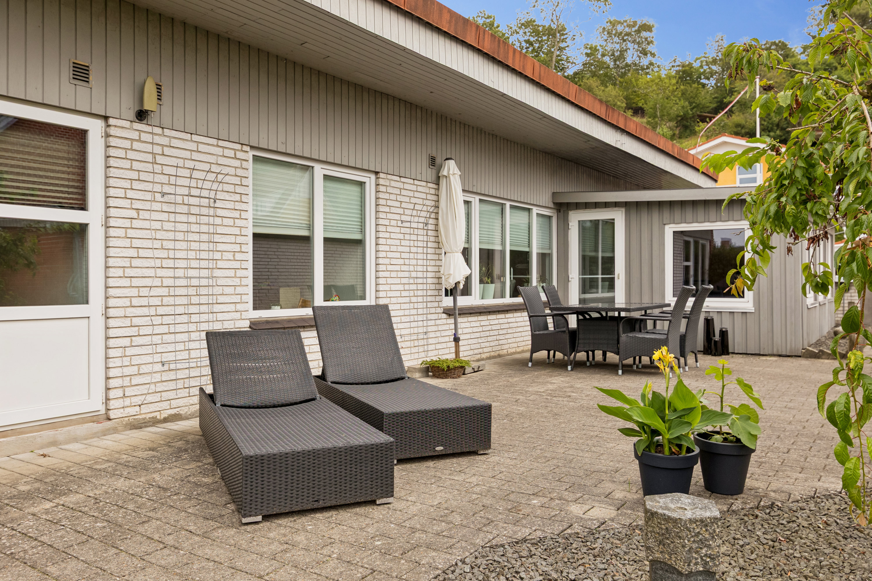 Fremhævet terrasse billede i fuldskærmstilstand. Billede af Hovangsvej 43, 9500 Hobro