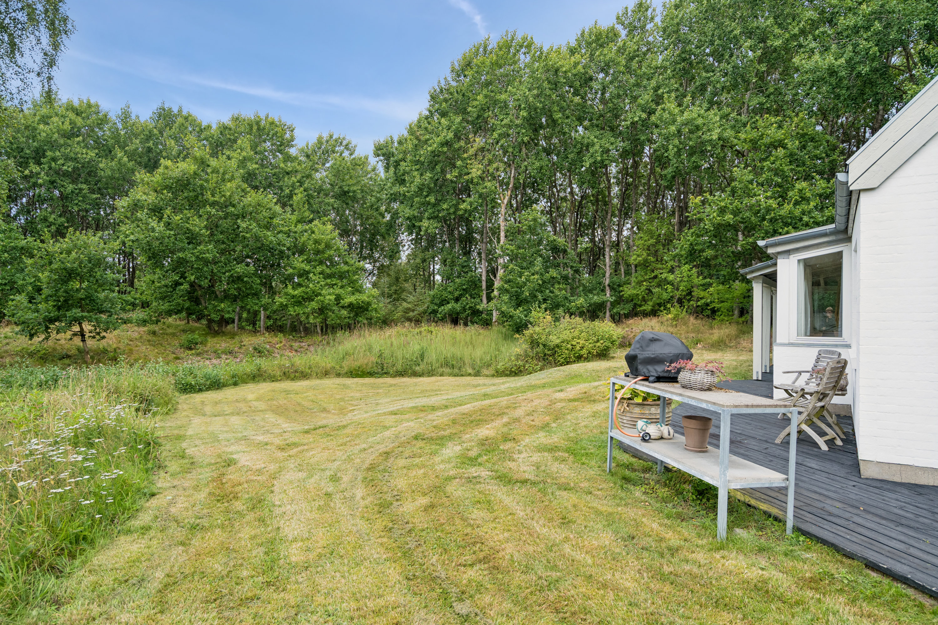 Fremhævet have billede i fuldskærmstilstand. Billede af Mosevej 4, Tversted, 9881 Bindslev