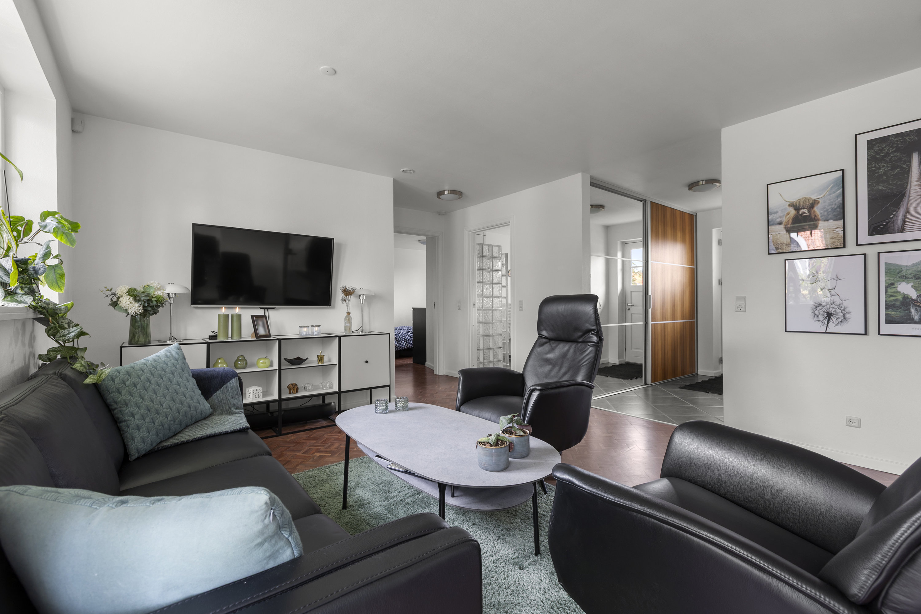 Fremhævet stue billede i fuldskærmstilstand. Billede af Poppelvang 16, Pedersborg, 4180 Sorø