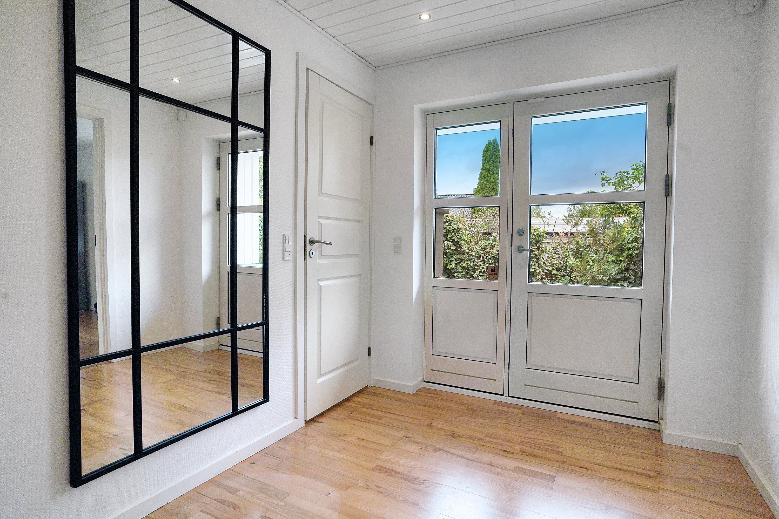 Fremhævet entré billede i fuldskærmstilstand. Billede af Sennepsbakken 26, 3100 Hornbæk