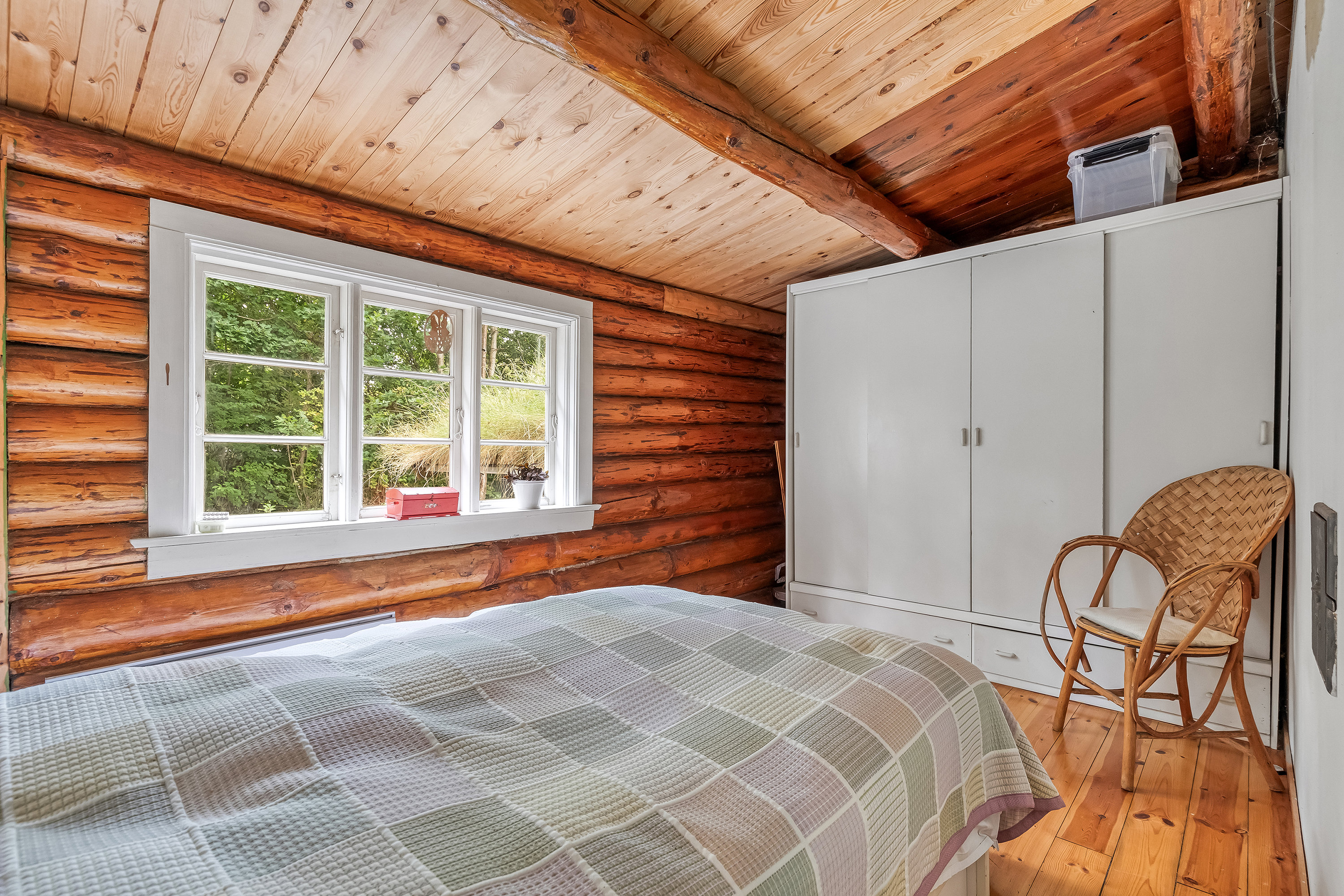 Fremhævet soveværelse billede i fuldskærmstilstand. Billede af Smidstrup Strandvej 56, Smidstrup, 3250 Gilleleje