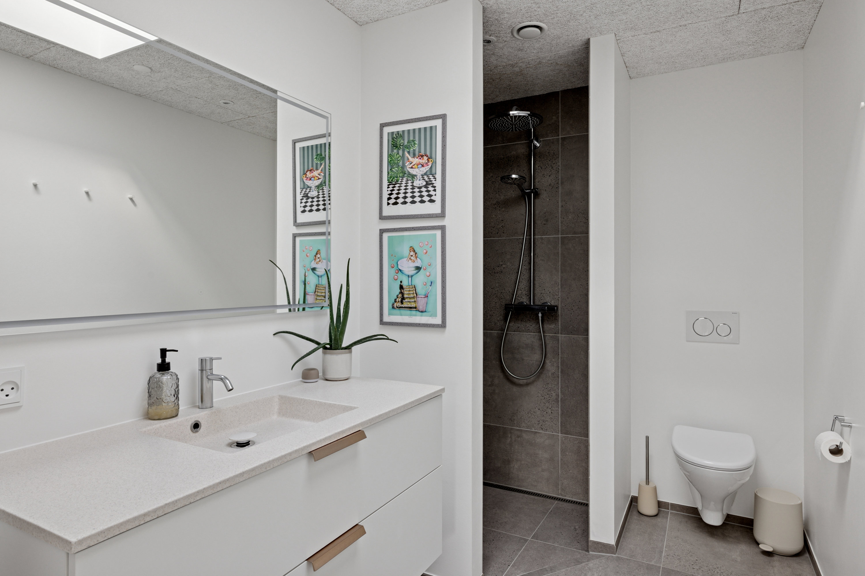 Fremhævet badeværelse billede i fuldskærmstilstand. Billede af Åkanden 28, 8800 Viborg