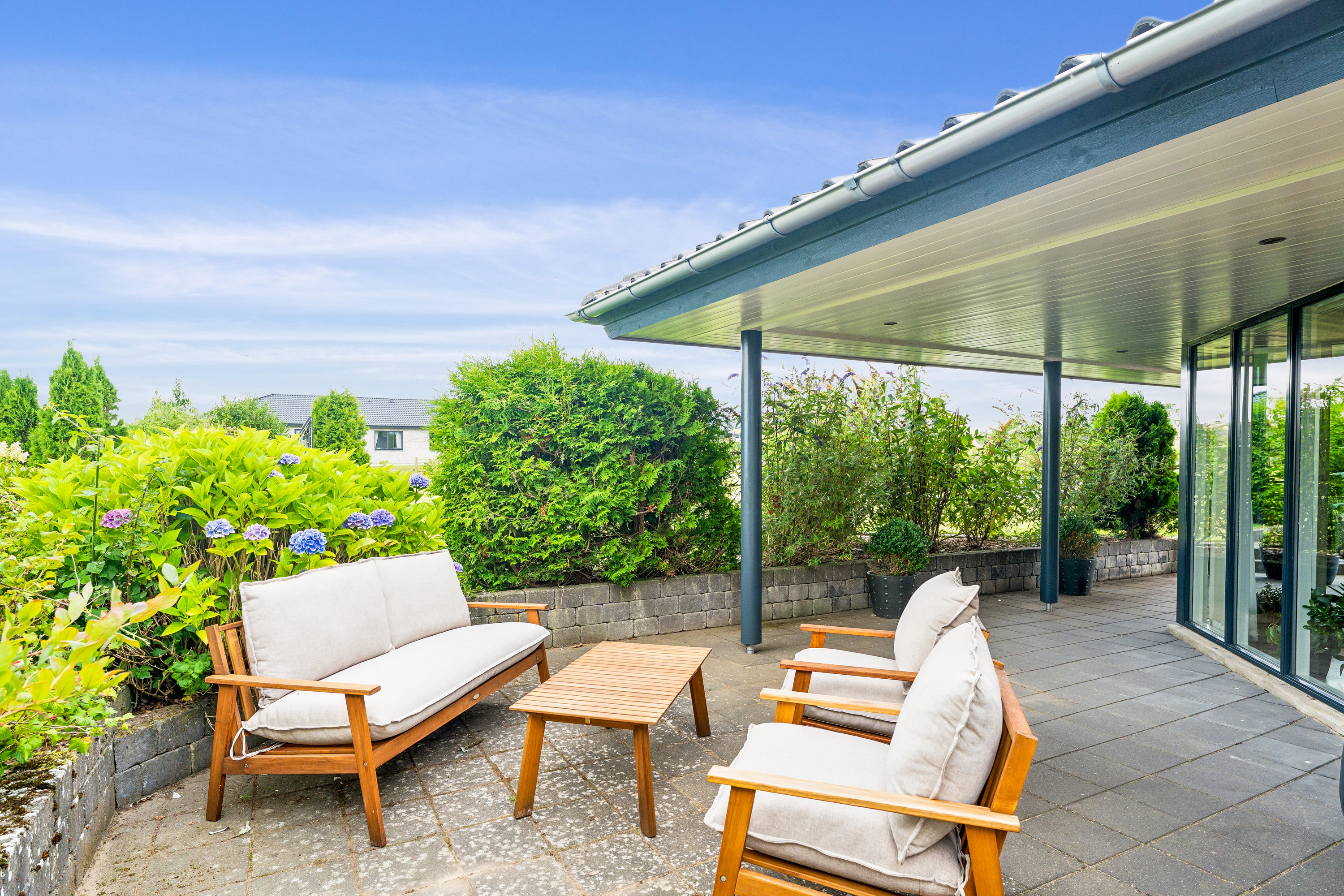 Fremhævet terrasse billede i fuldskærmstilstand. Billede af Hindbærvej 18, 8840 Rødkærsbro