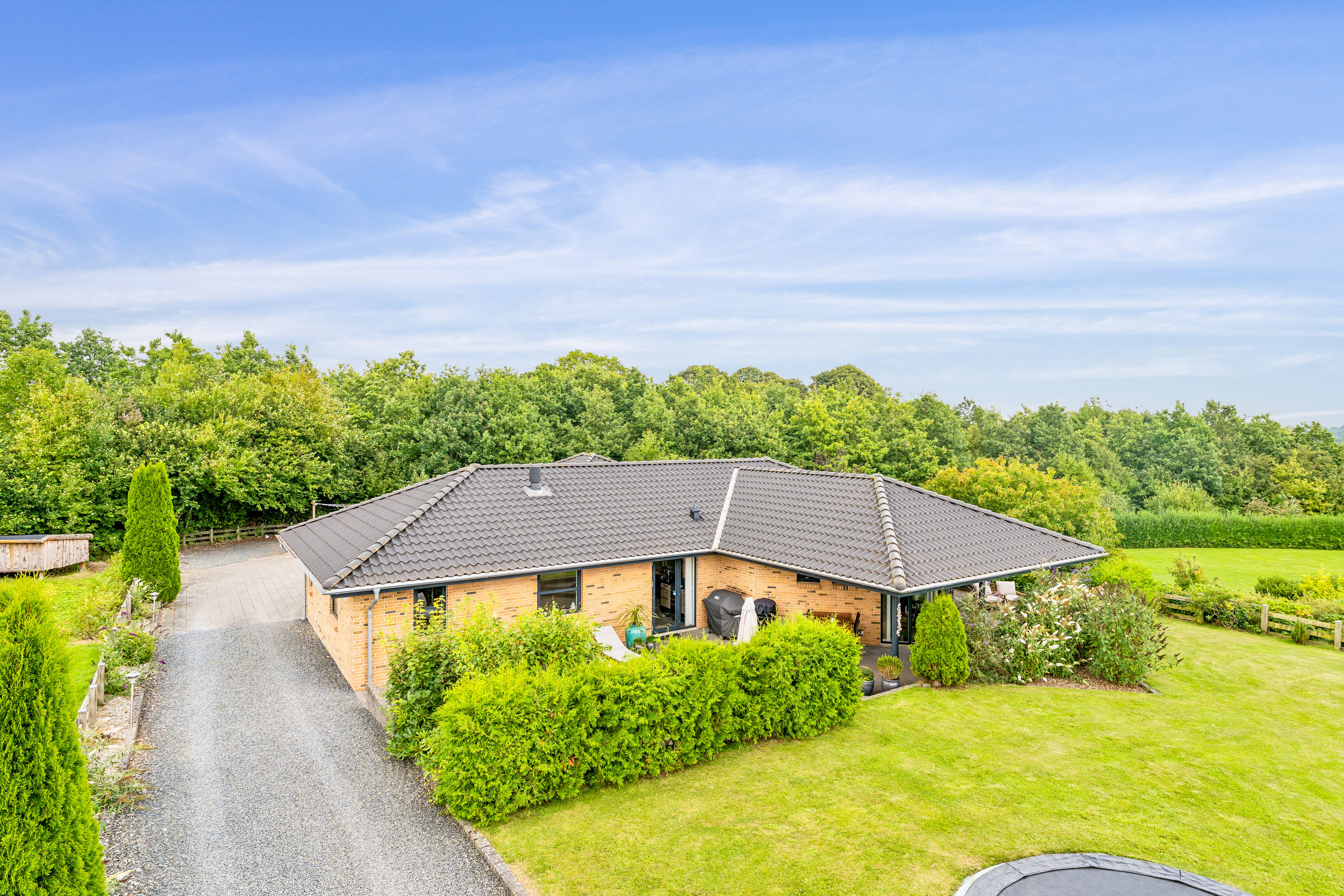 Miniaturebillede 1: ejendom 1. Billede af Hindbærvej 18, 8840 Rødkærsbro