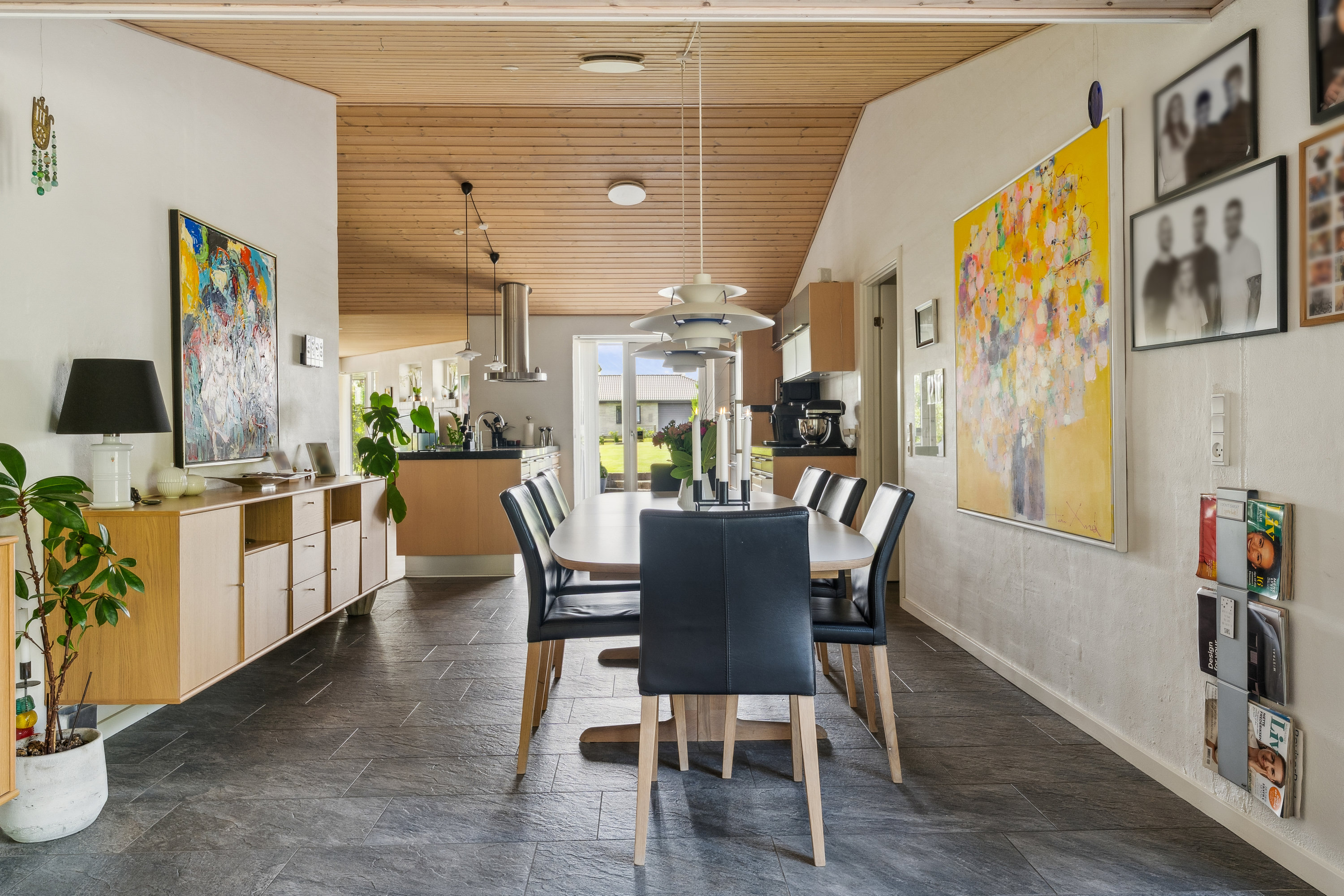 Fremhævet stue billede i fuldskærmstilstand. Billede af Hindbærvej 18, 8840 Rødkærsbro