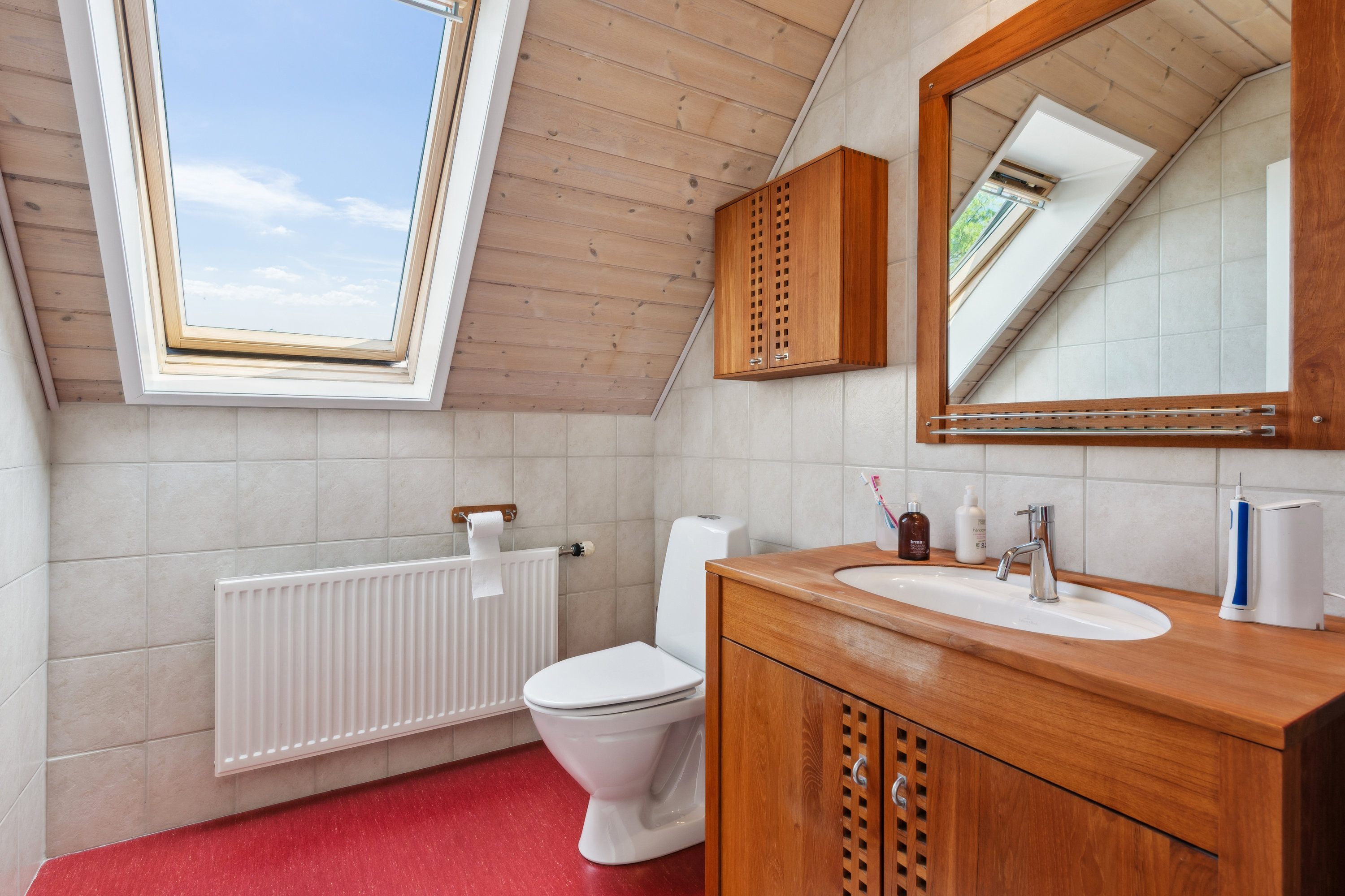 Fremhævet badeværelse billede i fuldskærmstilstand. Billede af Brydeholm 3, 2670 Greve