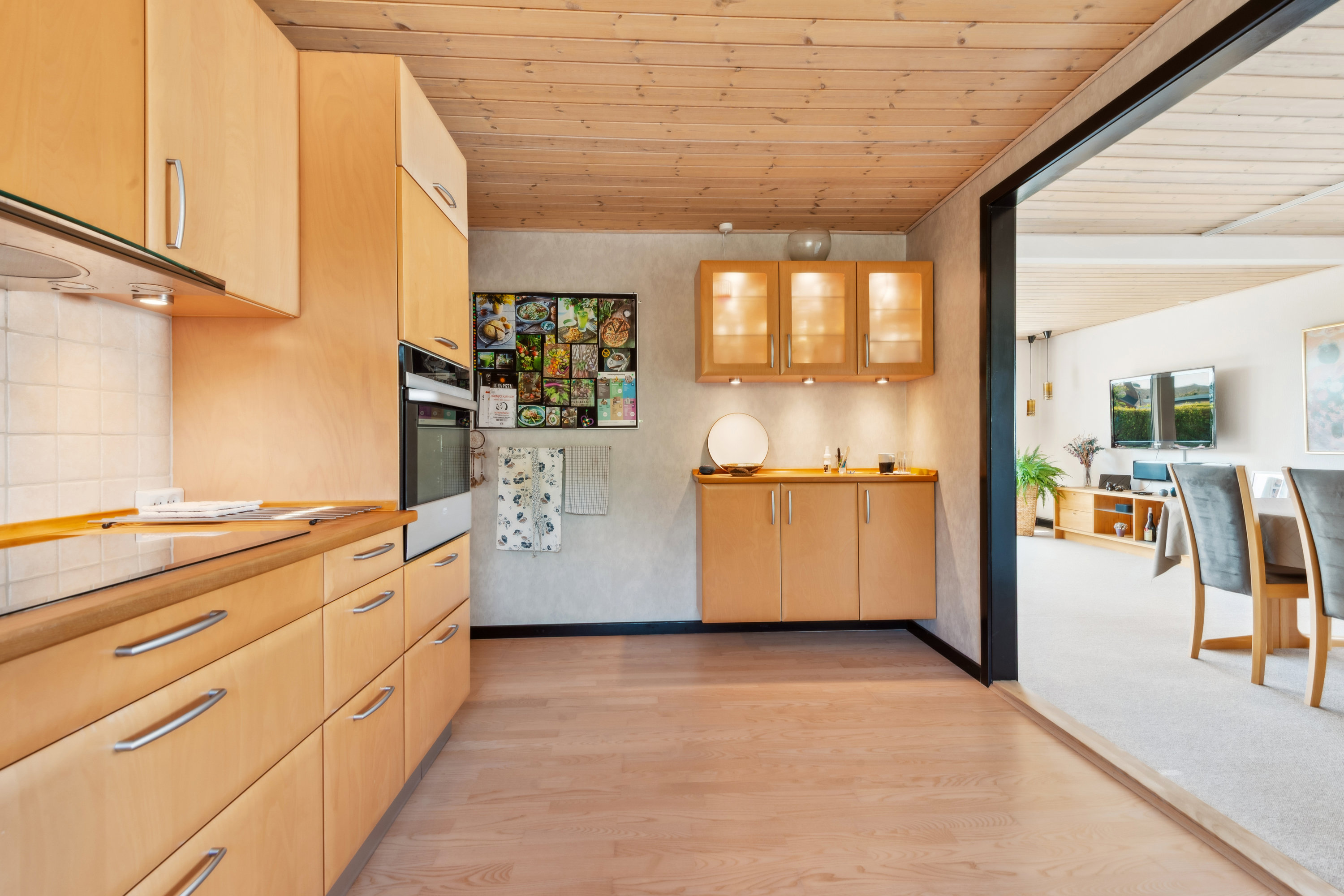 Fremhævet køkken billede i fuldskærmstilstand. Billede af Brydeholm 3, 2670 Greve