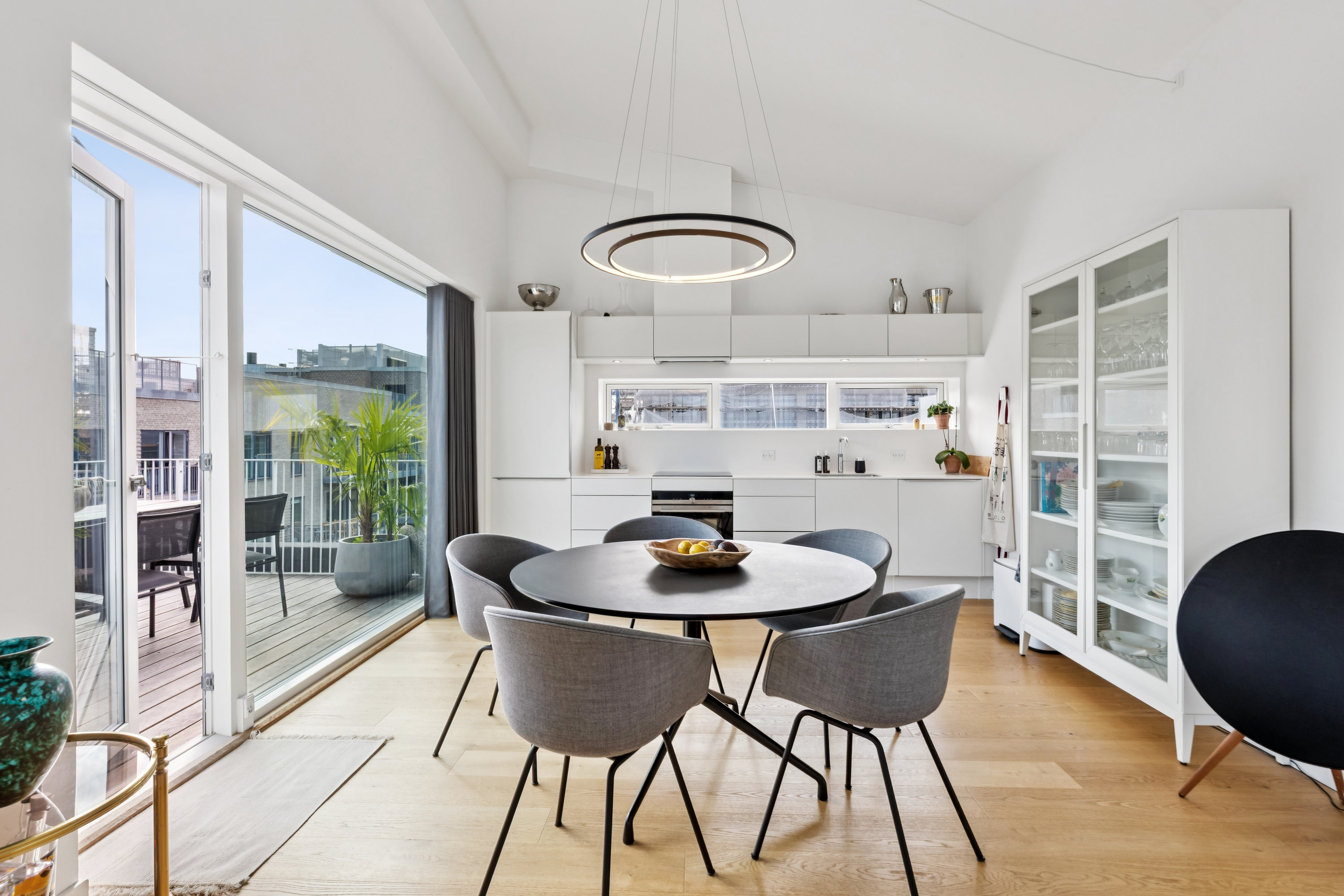 Fremhævet stue billede i fuldskærmstilstand. Billede af Trelleborggade 15, 3. 2., 2150 Nordhavn