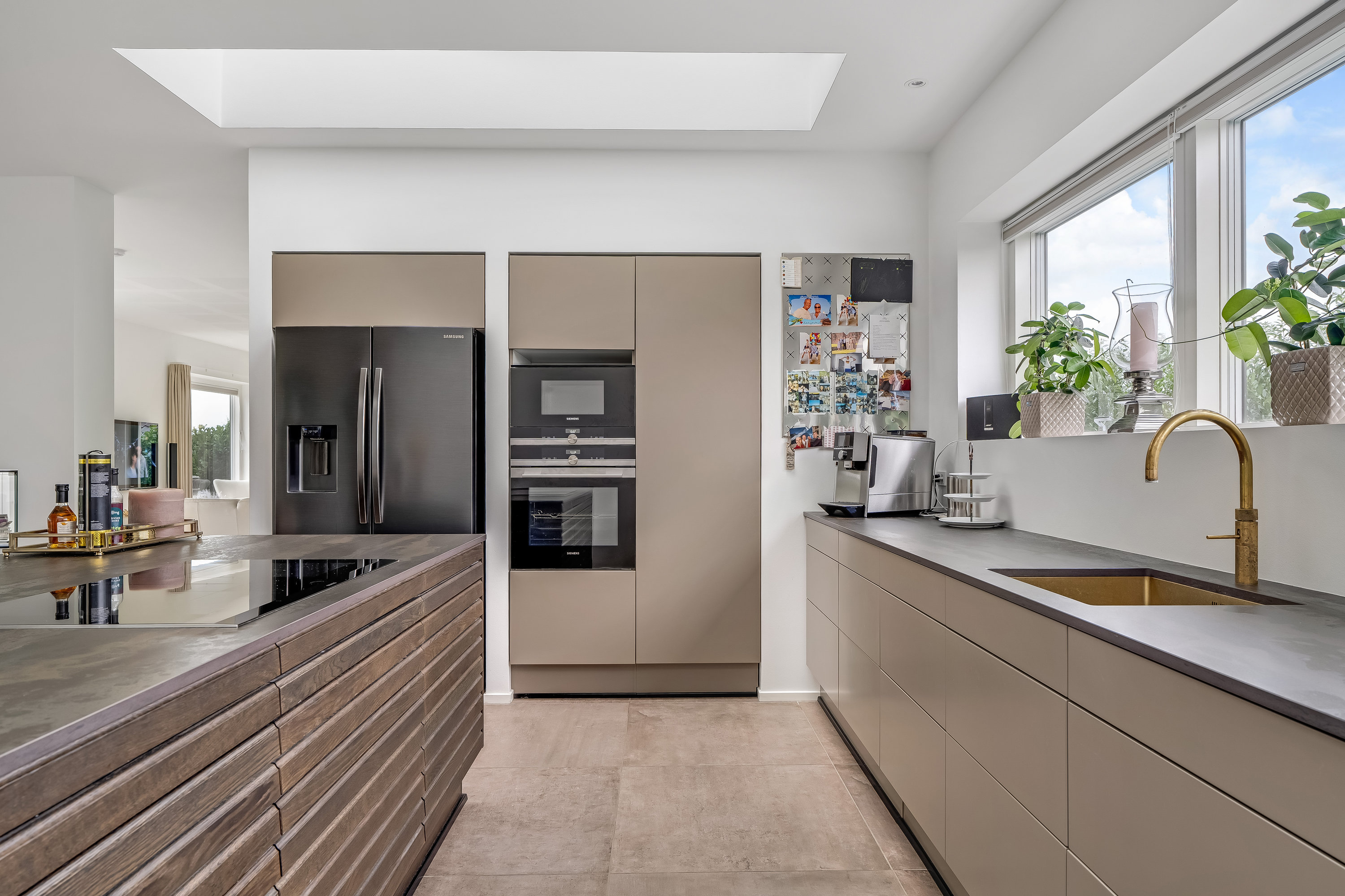 Fremhævet køkken billede i fuldskærmstilstand. Billede af Sangagervej 13, Alsønderup, 3400 Hillerød