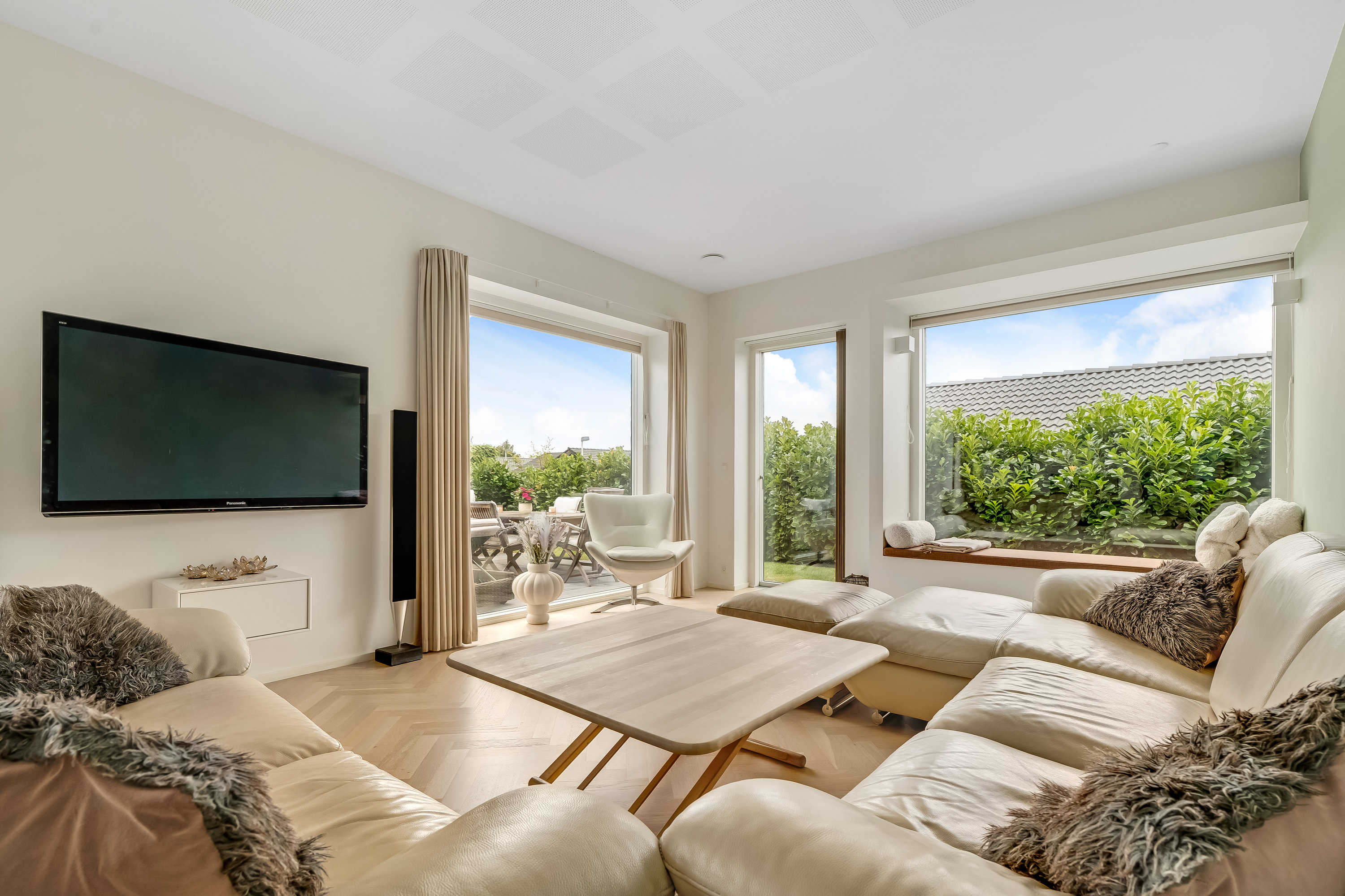 Fremhævet stue billede i fuldskærmstilstand. Billede af Sangagervej 13, Alsønderup, 3400 Hillerød