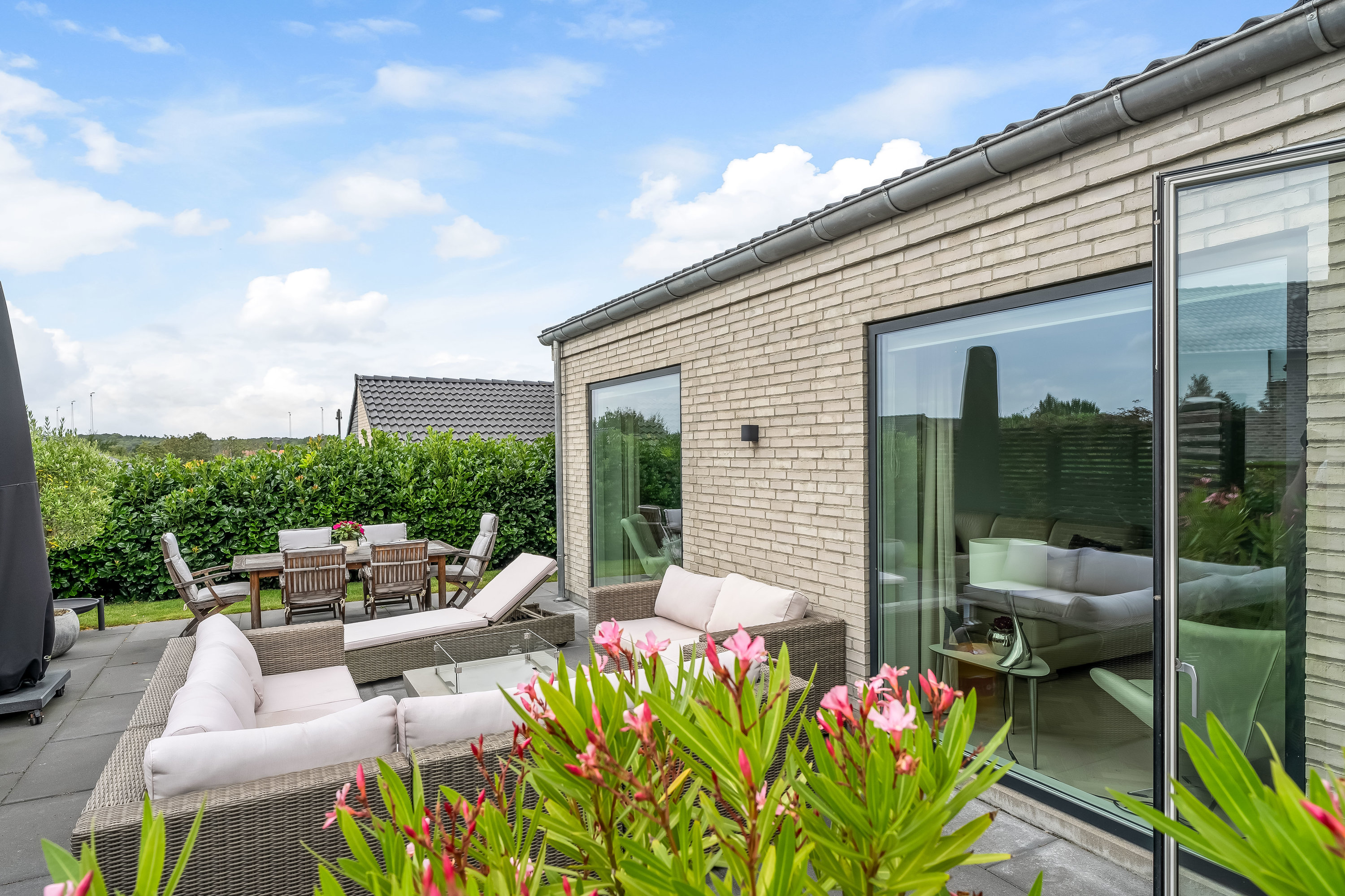 Miniaturebillede 2: terrasse. Billede af Sangagervej 13, Alsønderup, 3400 Hillerød