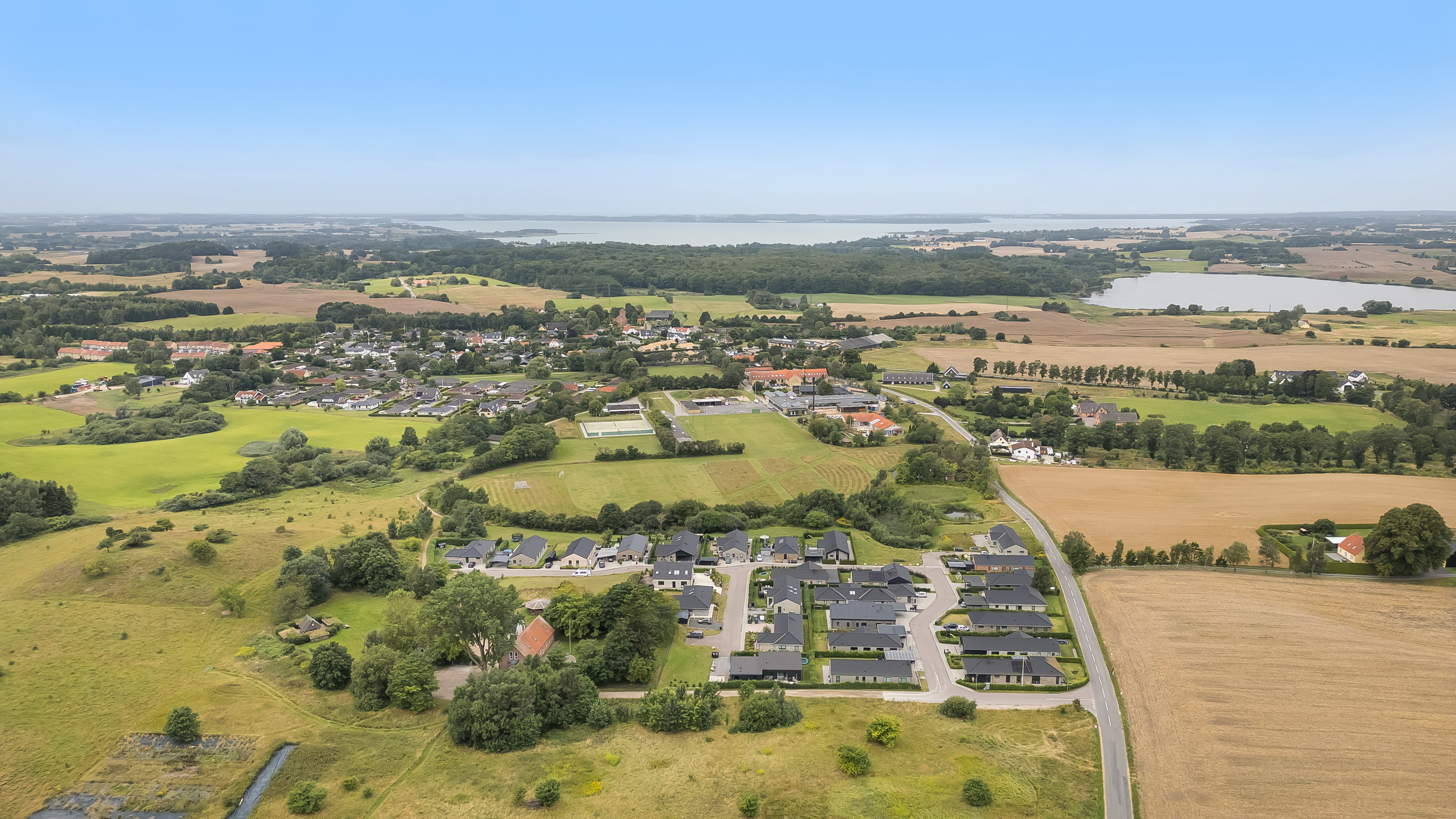 Fremhævet luftfoto billede i fuldskærmstilstand. Billede af Sangagervej 13, Alsønderup, 3400 Hillerød