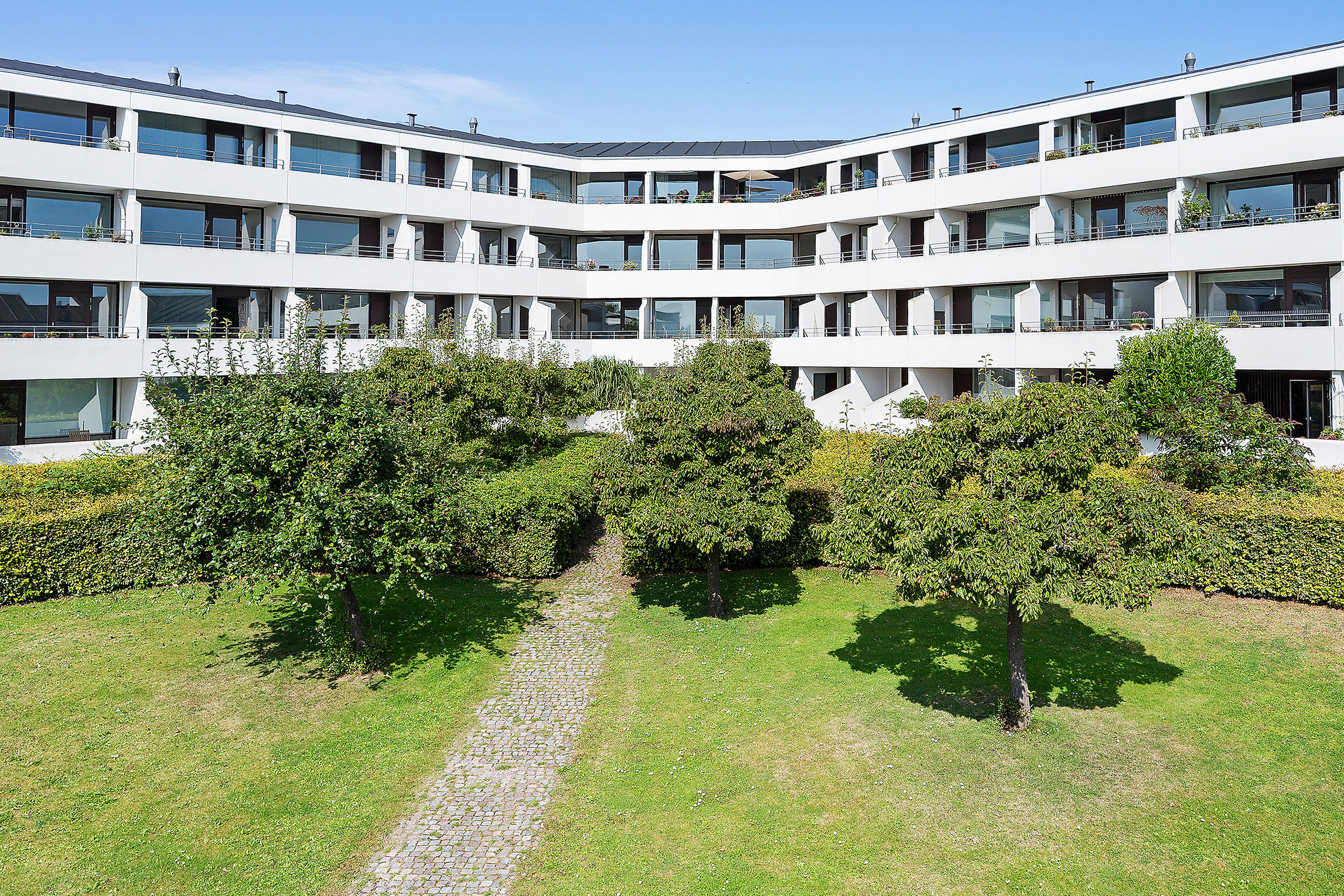 Fremhævet ejendommen billede i fuldskærmstilstand. Billede af Skodsborgvej 410, 1. tv., 2942 Skodsborg