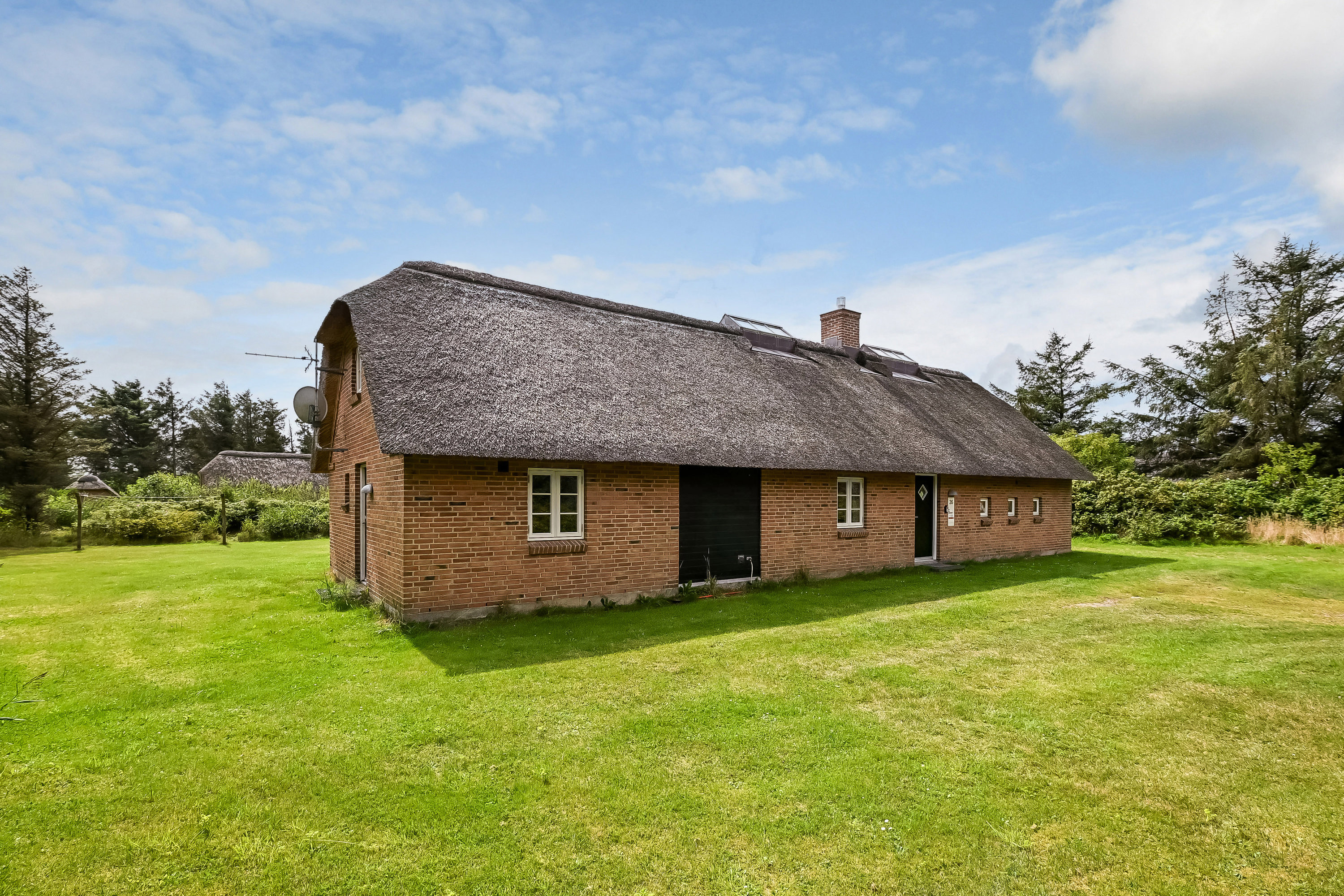 Fremhævet ejendommen billede i fuldskærmstilstand. Billede af Sundhuse 26, Vedersø, 6990 Ulfborg