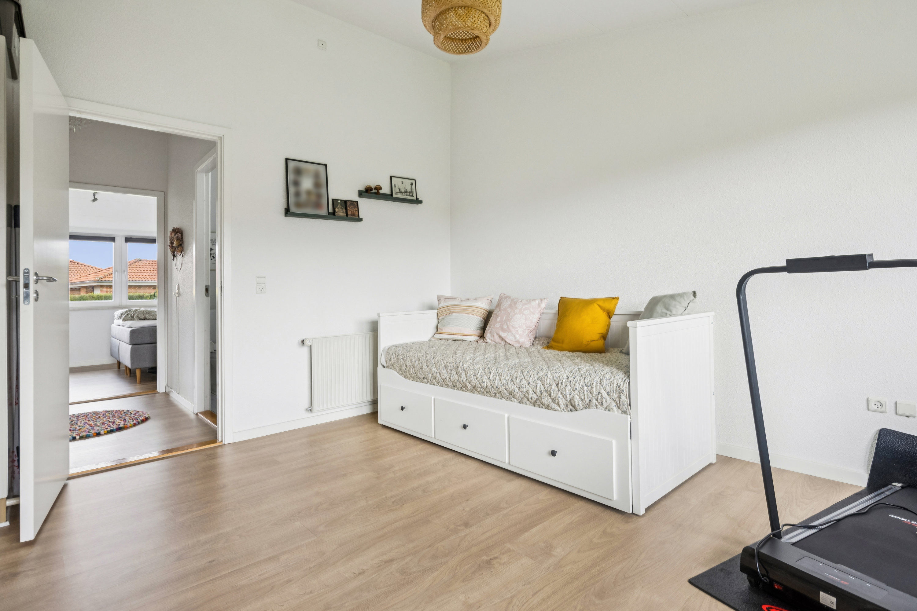 Fremhævet værelse billede i fuldskærmstilstand. Billede af Granvænget 16, 8990 Fårup