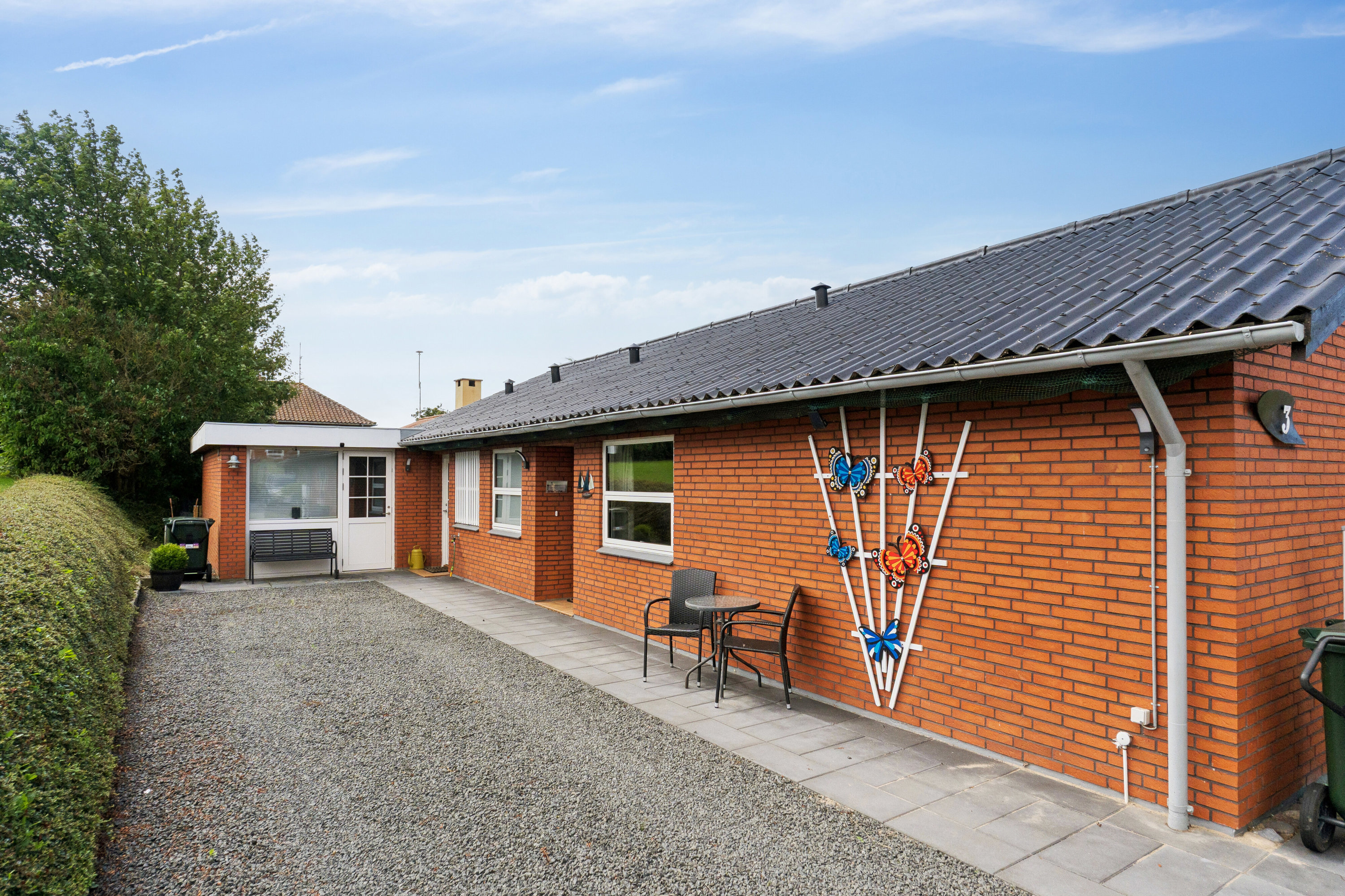 Fremhævet udendørs billede i fuldskærmstilstand. Billede af Bakkevej 3, 5935 Bagenkop