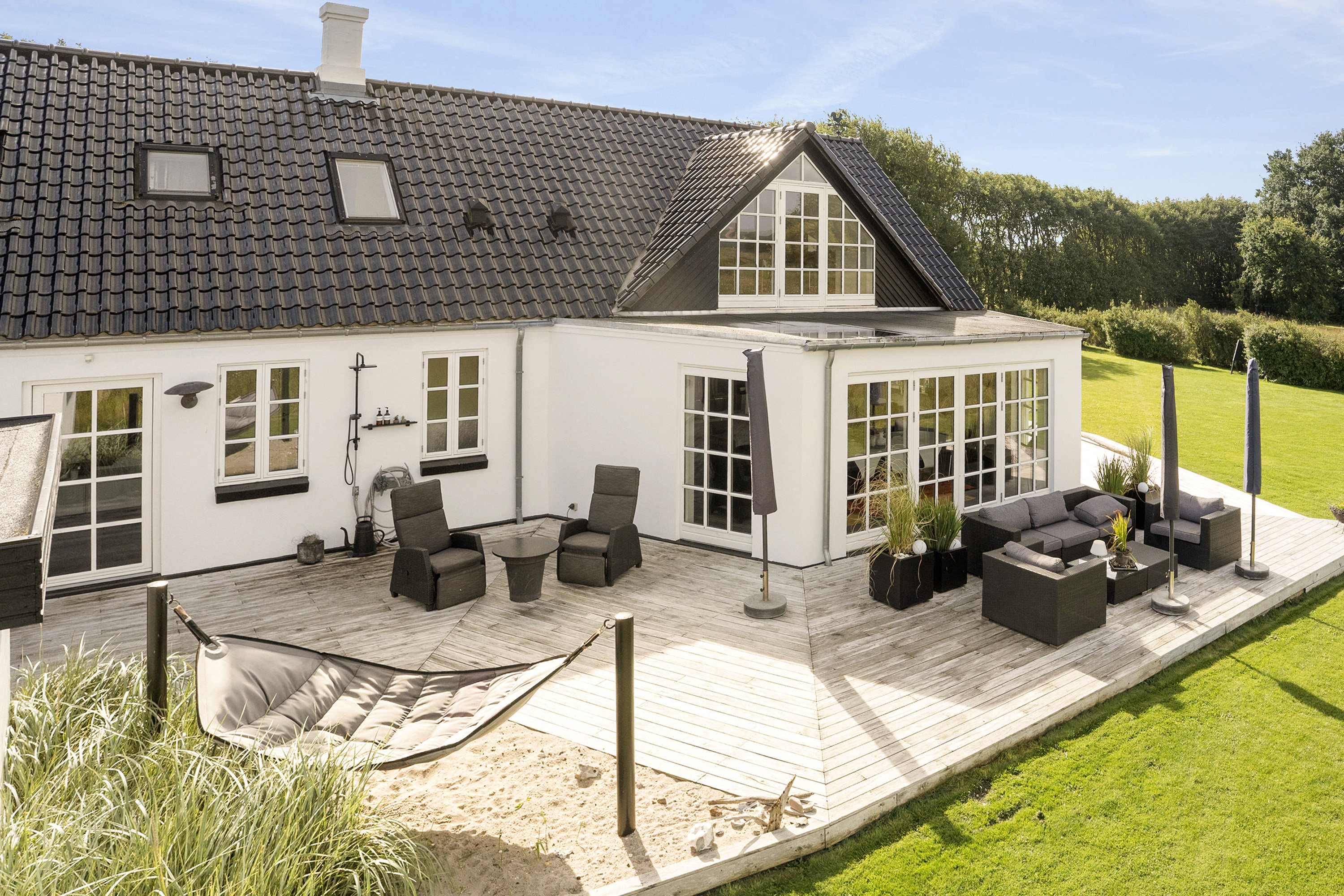 Miniaturebillede 1: ejendommen. Billede af Nordre Strandvej 5, Hjarnø, 7130 Juelsminde