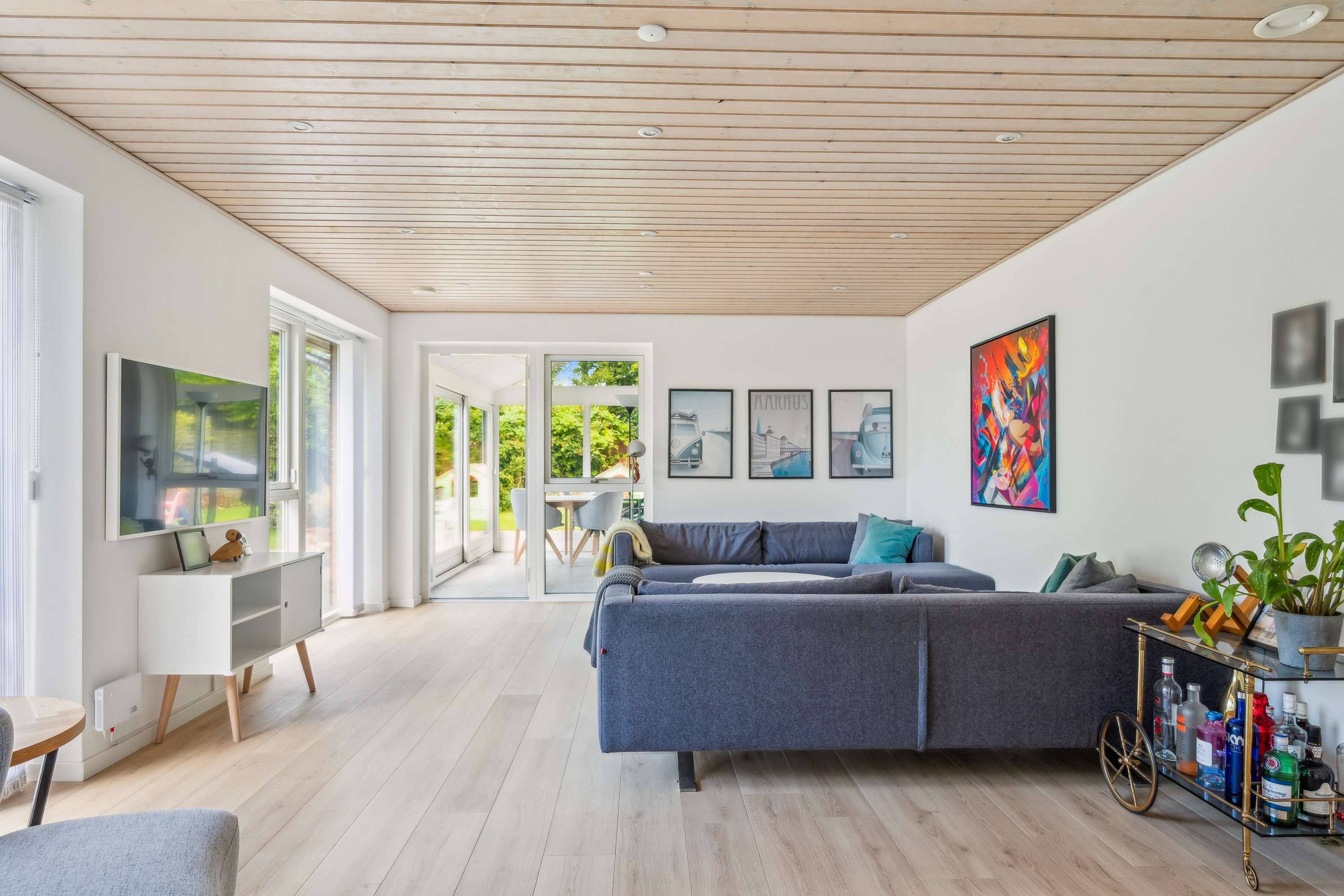 Fremhævet stue billede i fuldskærmstilstand. Billede af Egå Møllevej 160, 8250 Egå