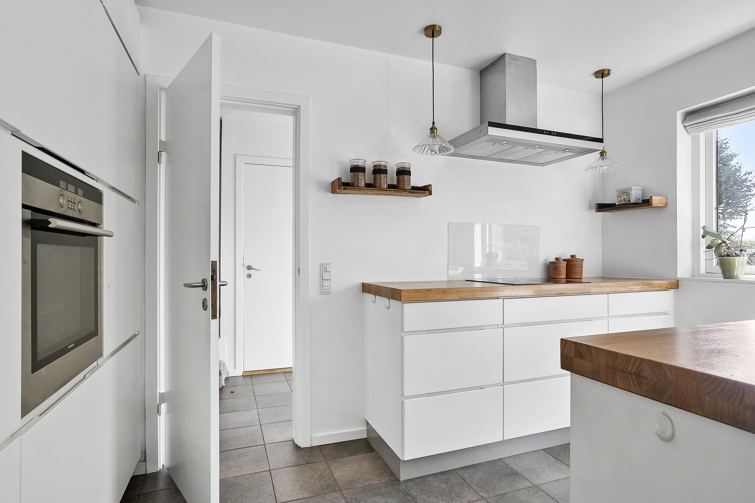 Fremhævet køkken billede i fuldskærmstilstand. Billede af Hestehaven 32, Marstrup, 6100 Haderslev