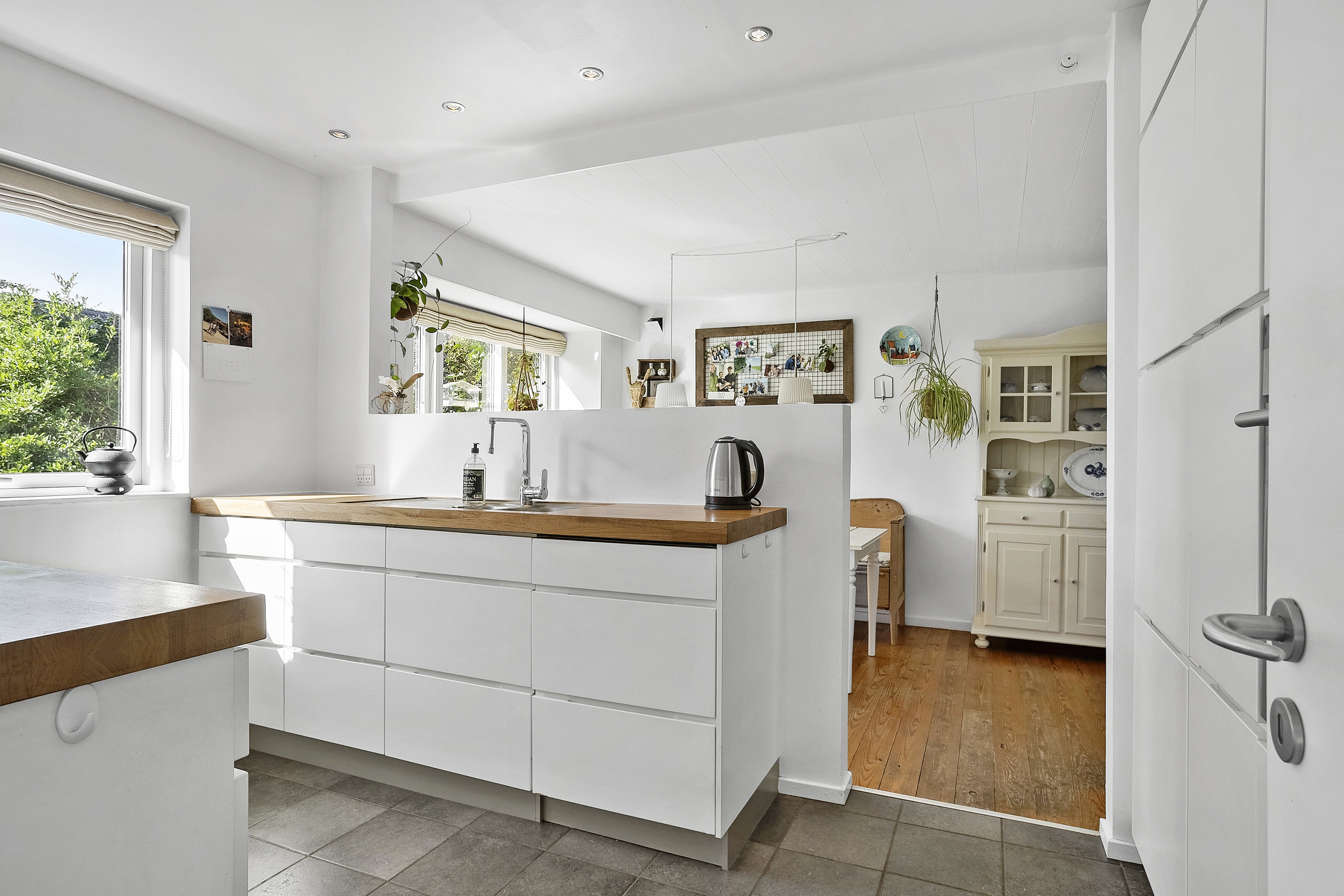 Fremhævet køkken billede i fuldskærmstilstand. Billede af Hestehaven 32, Marstrup, 6100 Haderslev