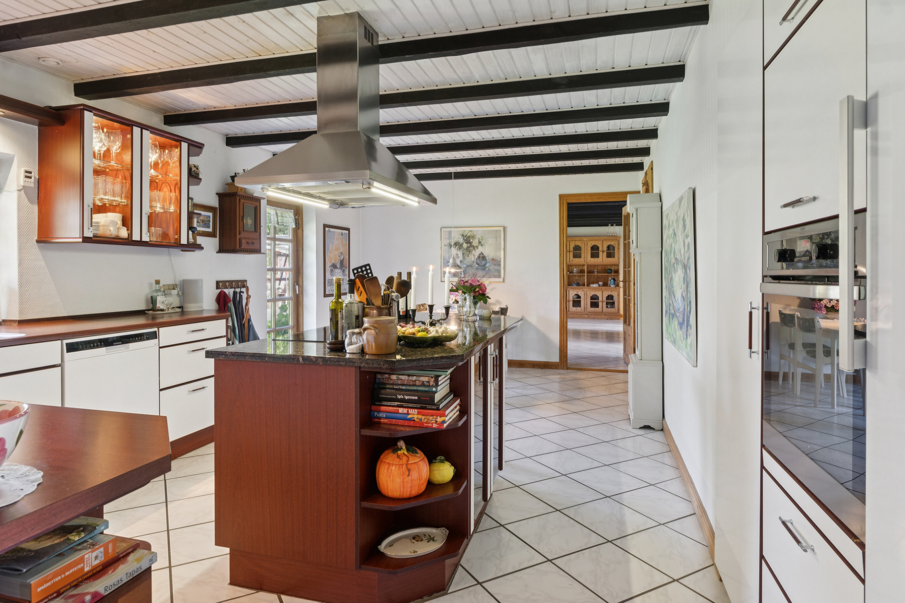 Fremhævet køkken billede i fuldskærmstilstand. Billede af Vesterskovvej 11, Bårse, 4750 Lundby