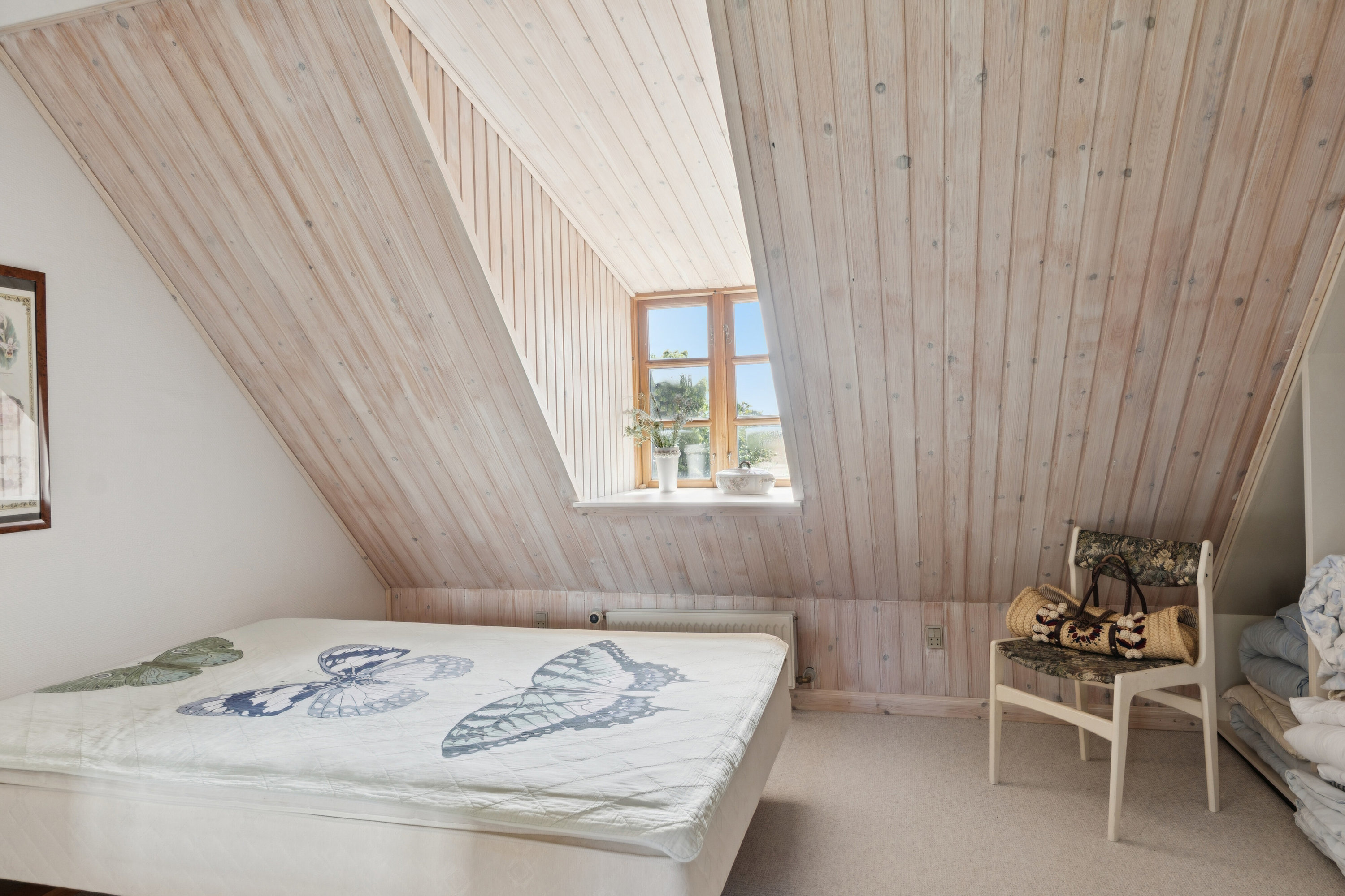 Fremhævet soveværelse billede i fuldskærmstilstand. Billede af Vesterskovvej 11, Bårse, 4750 Lundby