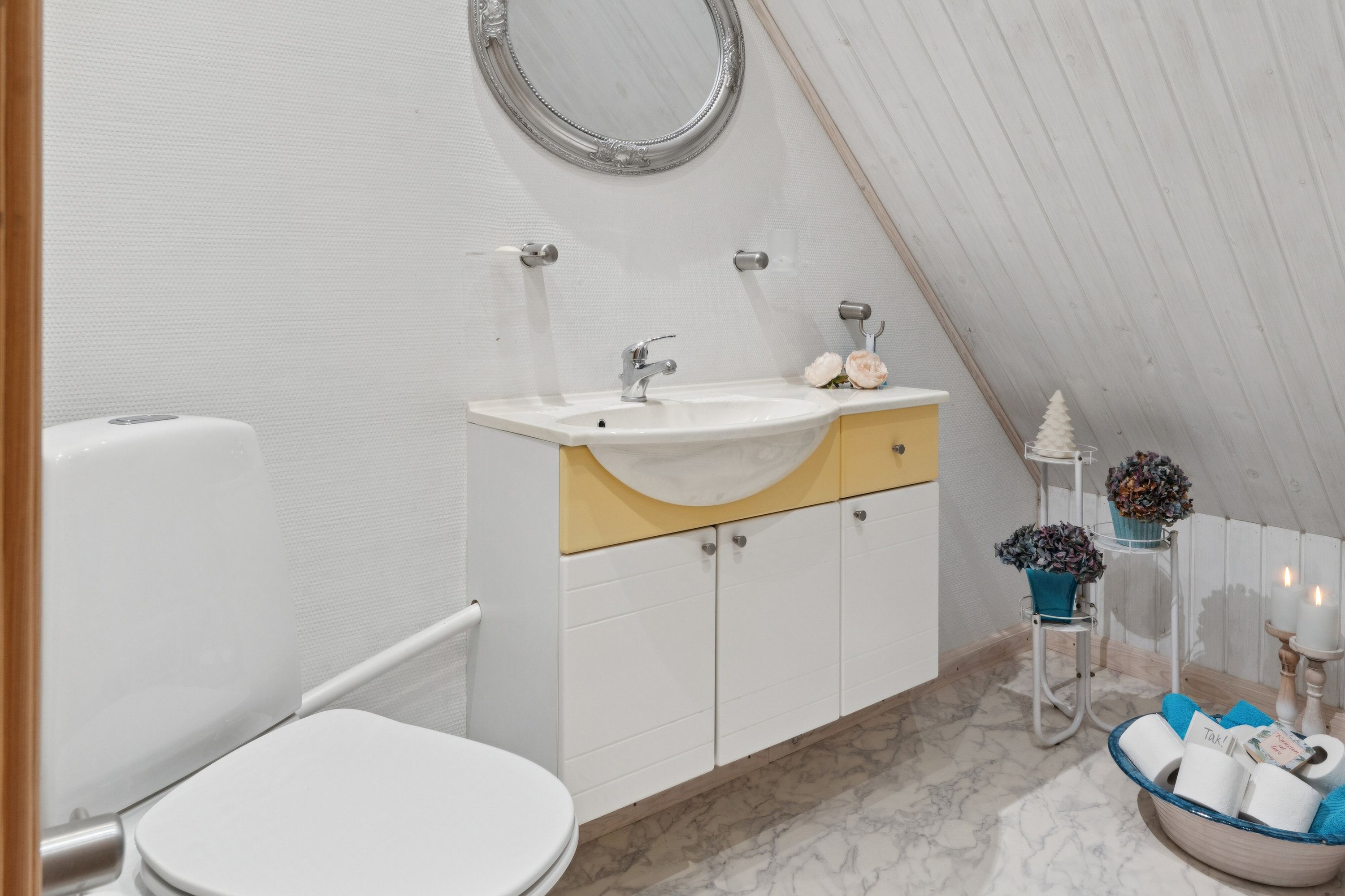 Fremhævet badeværelse billede i fuldskærmstilstand. Billede af Vesterskovvej 11, Bårse, 4750 Lundby