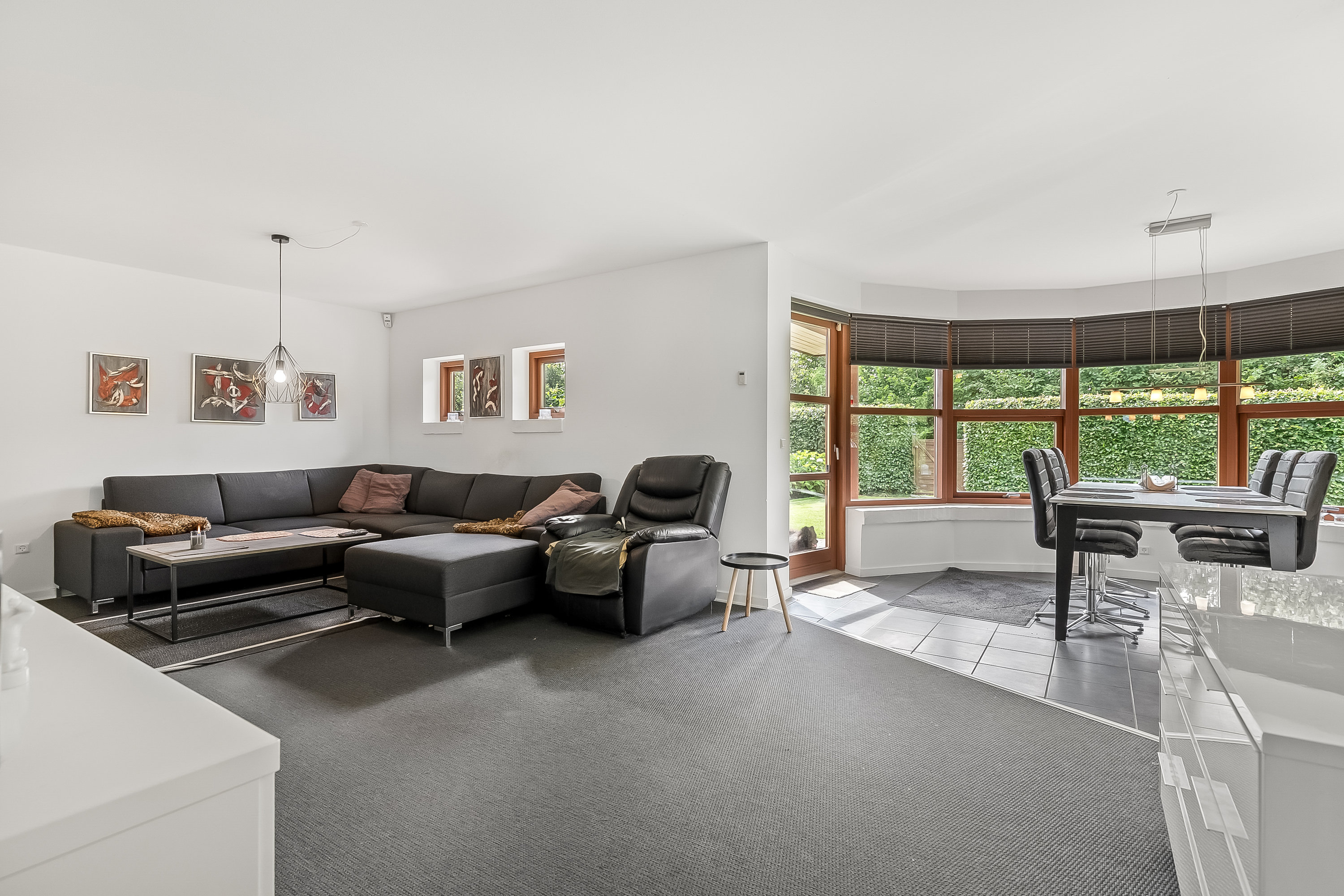 Fremhævet stue billede i fuldskærmstilstand. Billede af Ådalsparken 26, Vonsild, 6000 Kolding