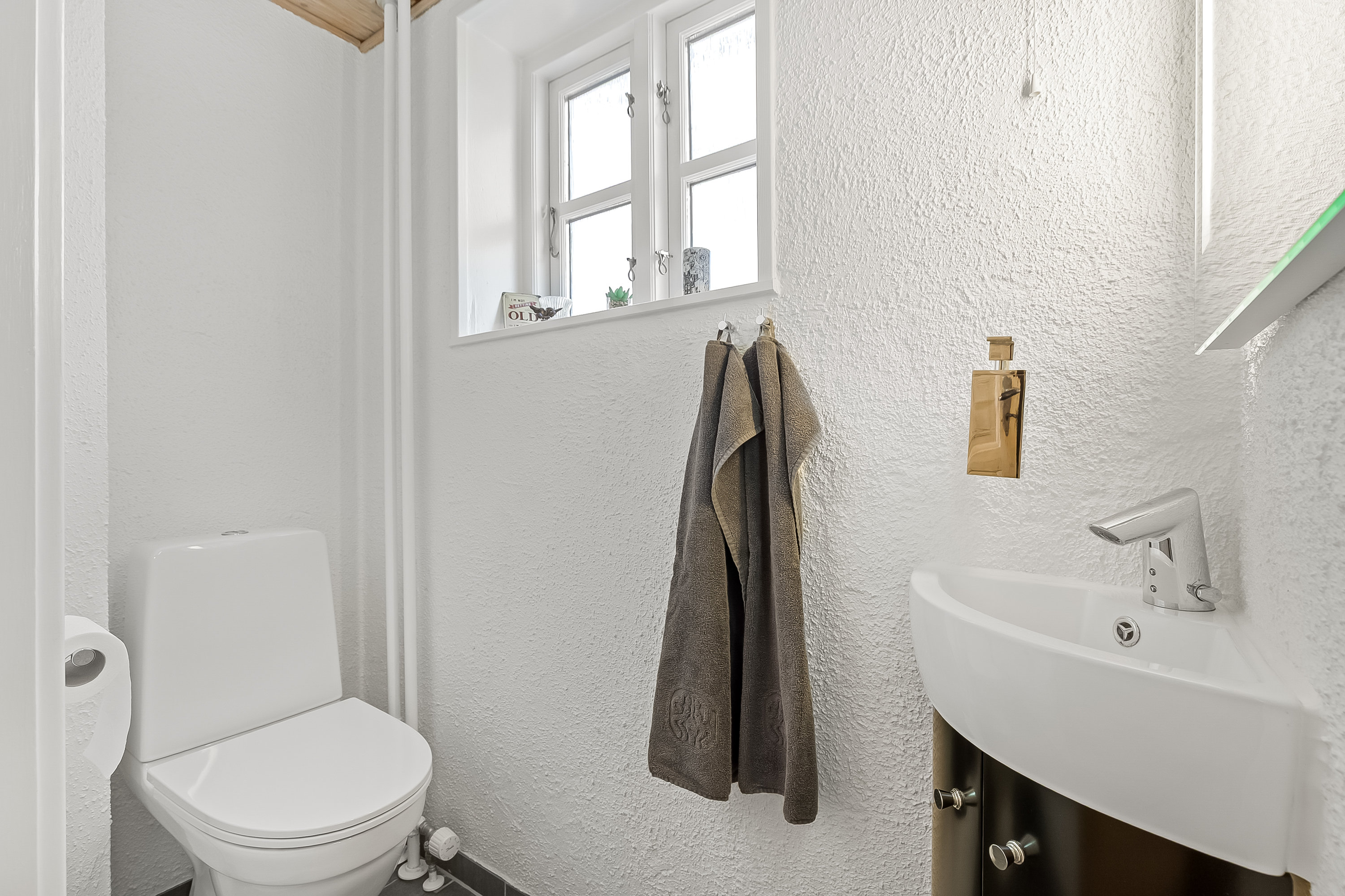 Fremhævet gæstetoilet billede i fuldskærmstilstand. Billede af Brandorffsvej 13, 6000 Kolding