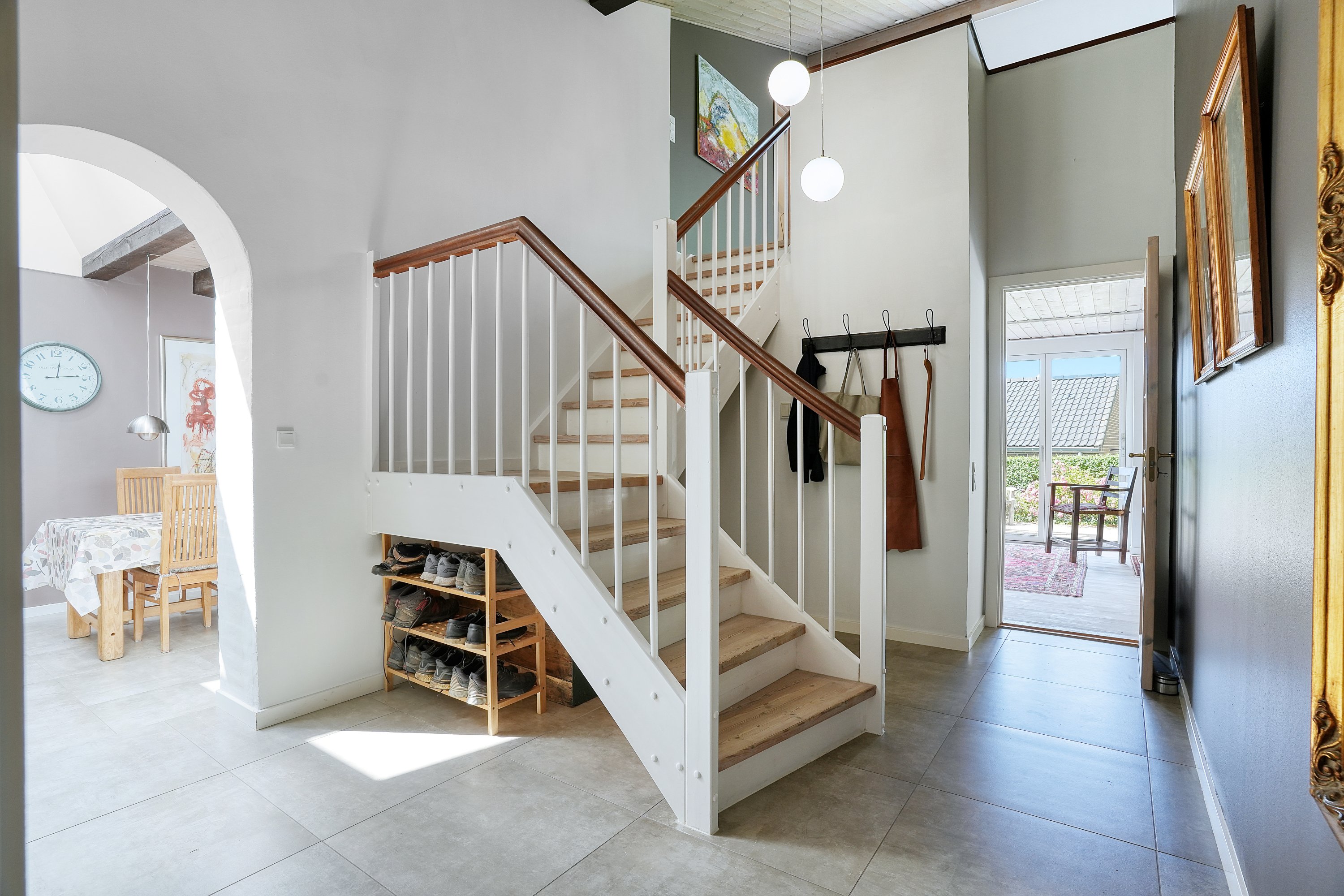 Fremhævet entré billede i fuldskærmstilstand. Billede af Slotsvænget 30, 3480 Fredensborg