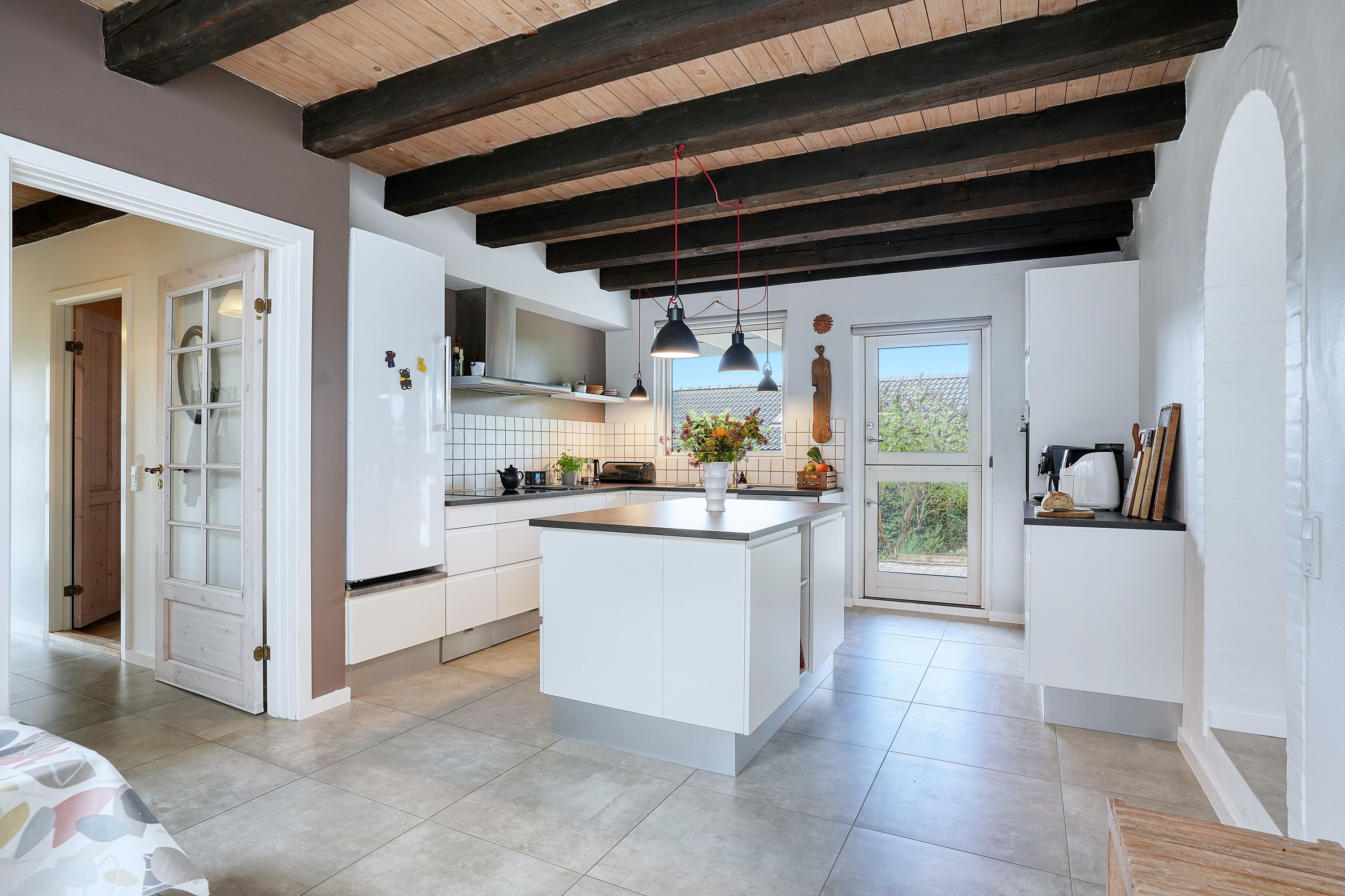 Fremhævet køkken billede i fuldskærmstilstand. Billede af Slotsvænget 30, 3480 Fredensborg