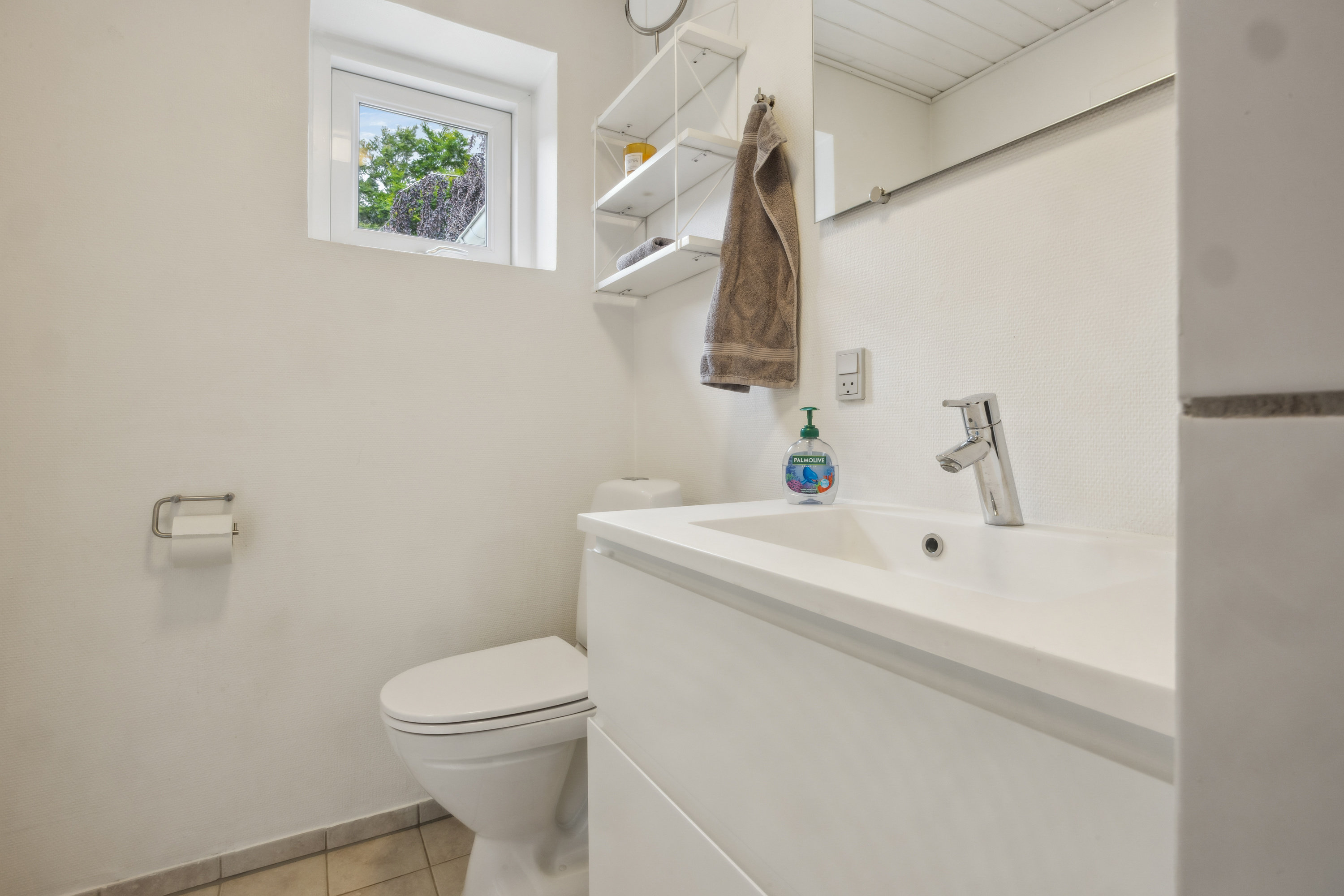 Fremhævet badeværelse billede i fuldskærmstilstand. Billede af Pumpestræde 12A, 9230 Svenstrup J