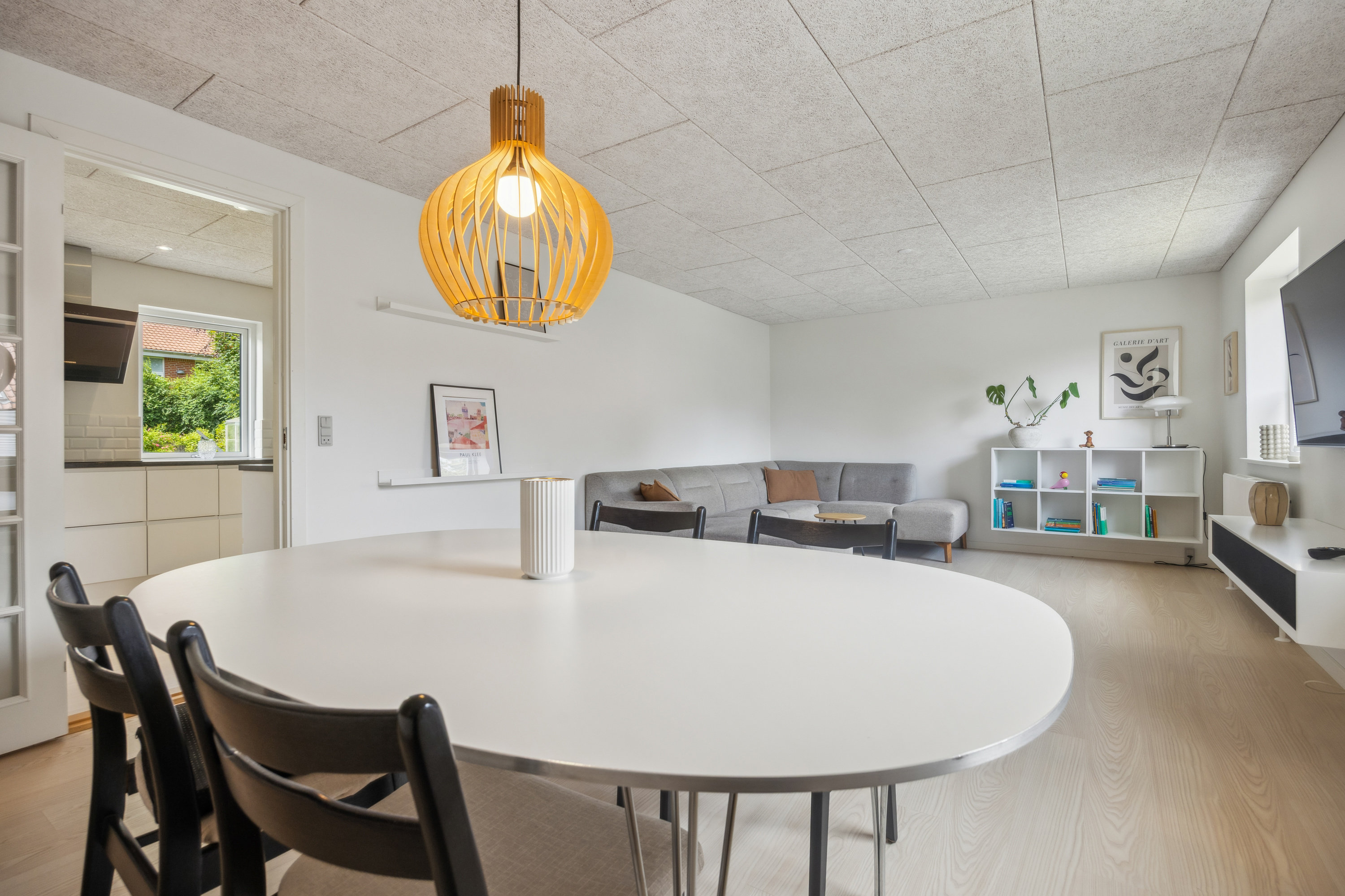 Fremhævet stue billede i fuldskærmstilstand. Billede af Pumpestræde 12A, 9230 Svenstrup J