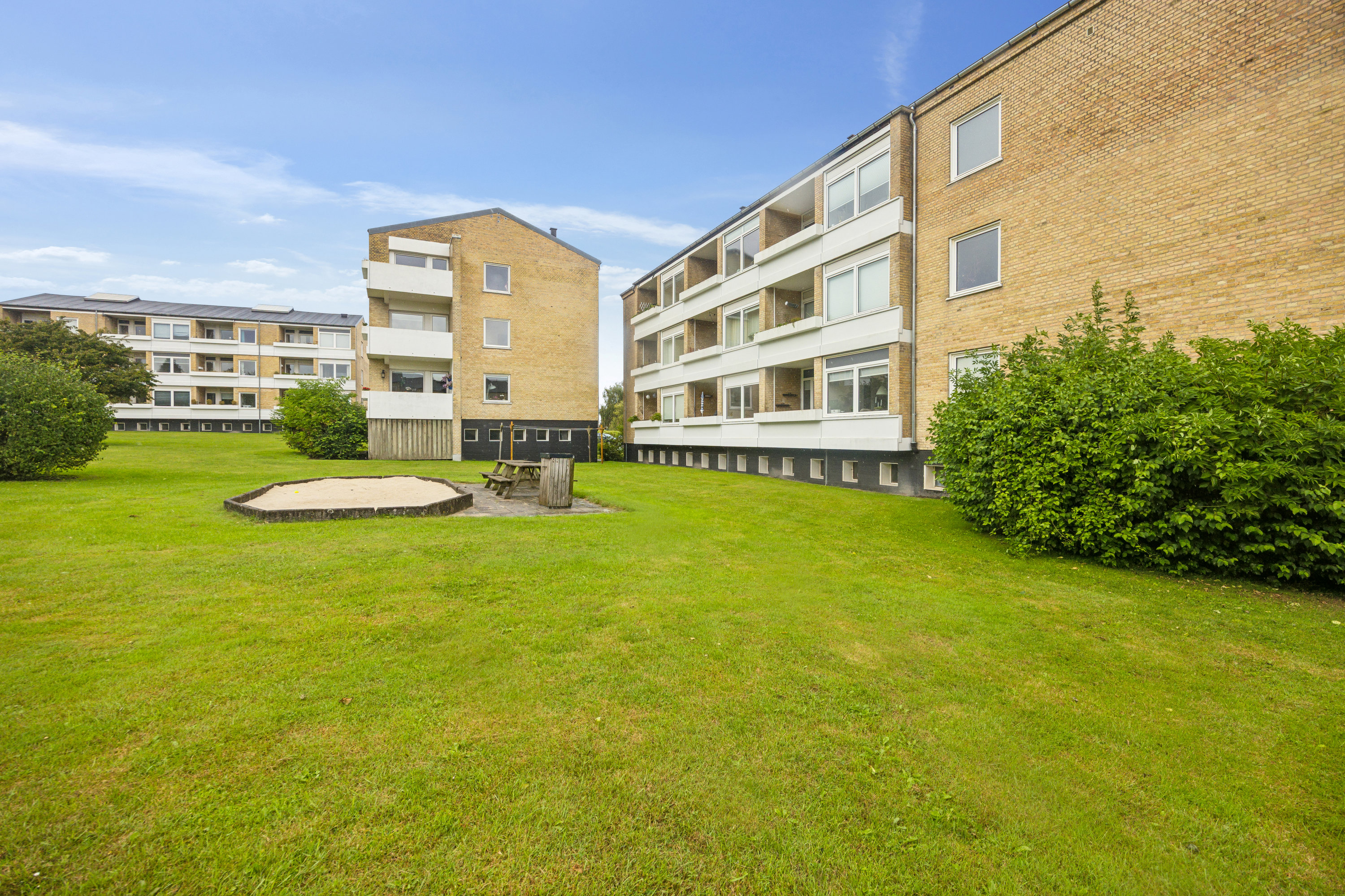 Fremhævet ejendom 1 billede i fuldskærmstilstand. Billede af Provstejorden 10, 1. tv., 9000 Aalborg