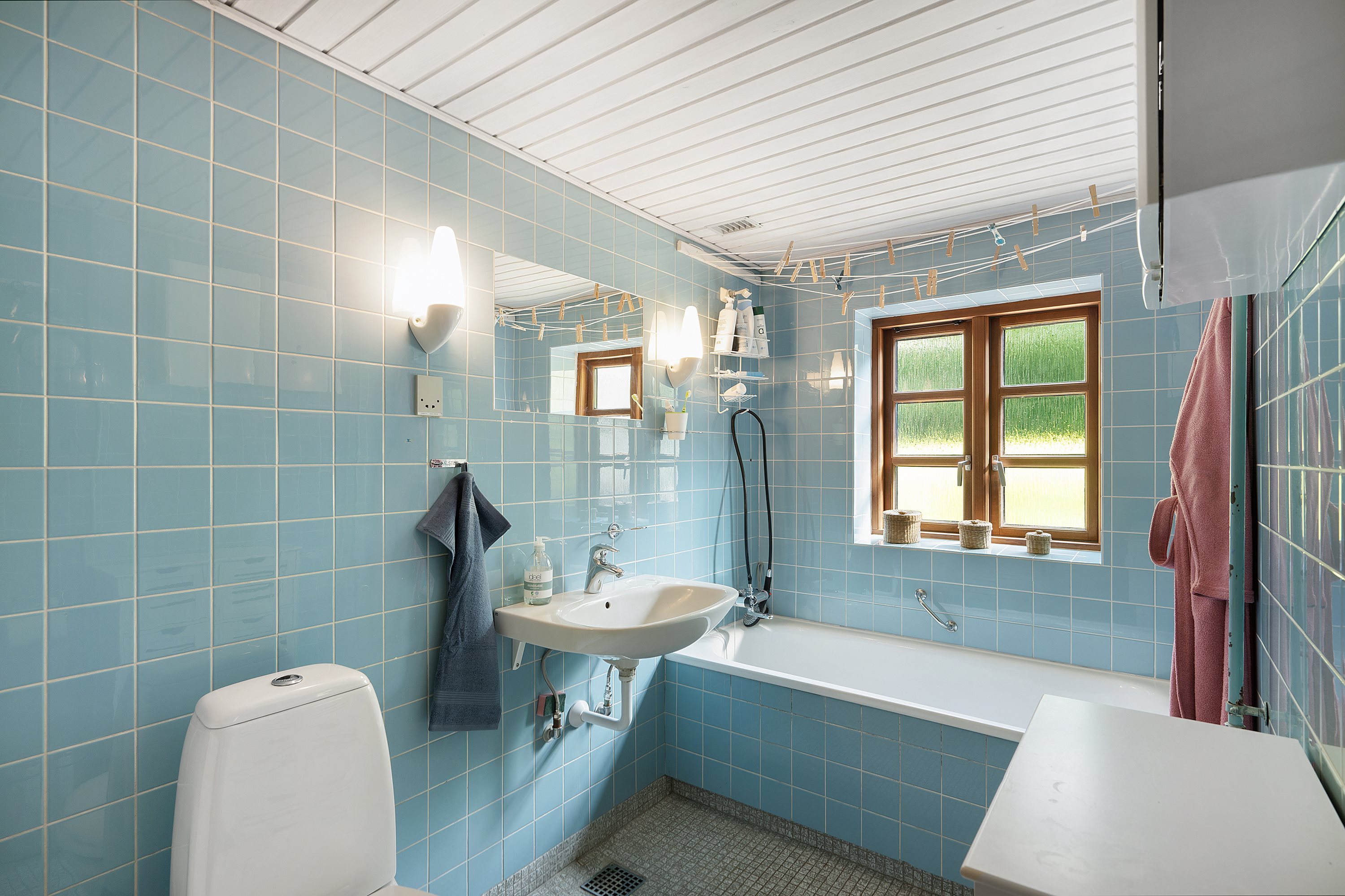 Fremhævet badeværelse billede i fuldskærmstilstand. Billede af Mamrelundsvej 2, Vejlby, 8961 Allingåbro