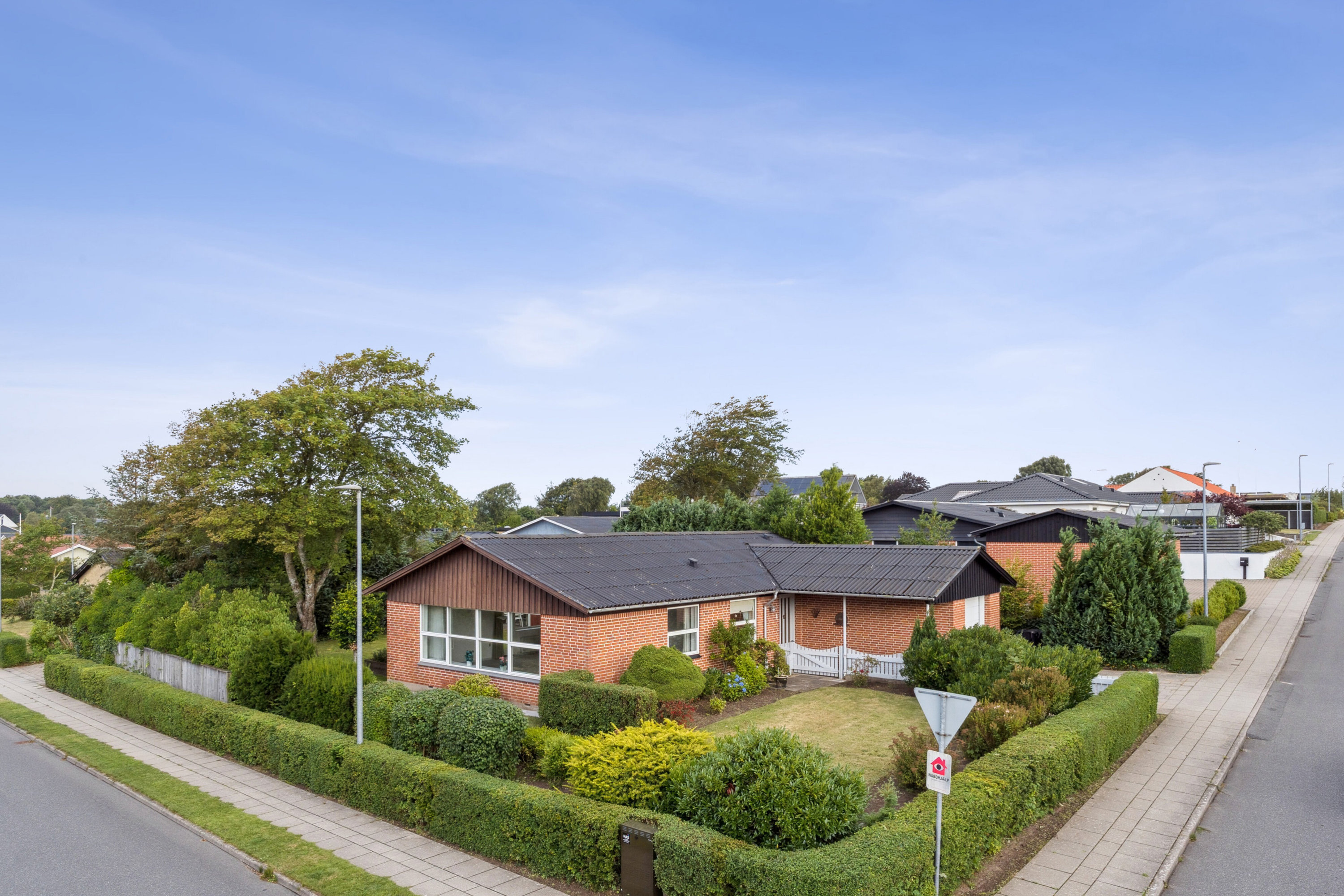 Fremhævet ejendommen billede i fuldskærmstilstand. Billede af Irisvej 1, 9800 Hjørring