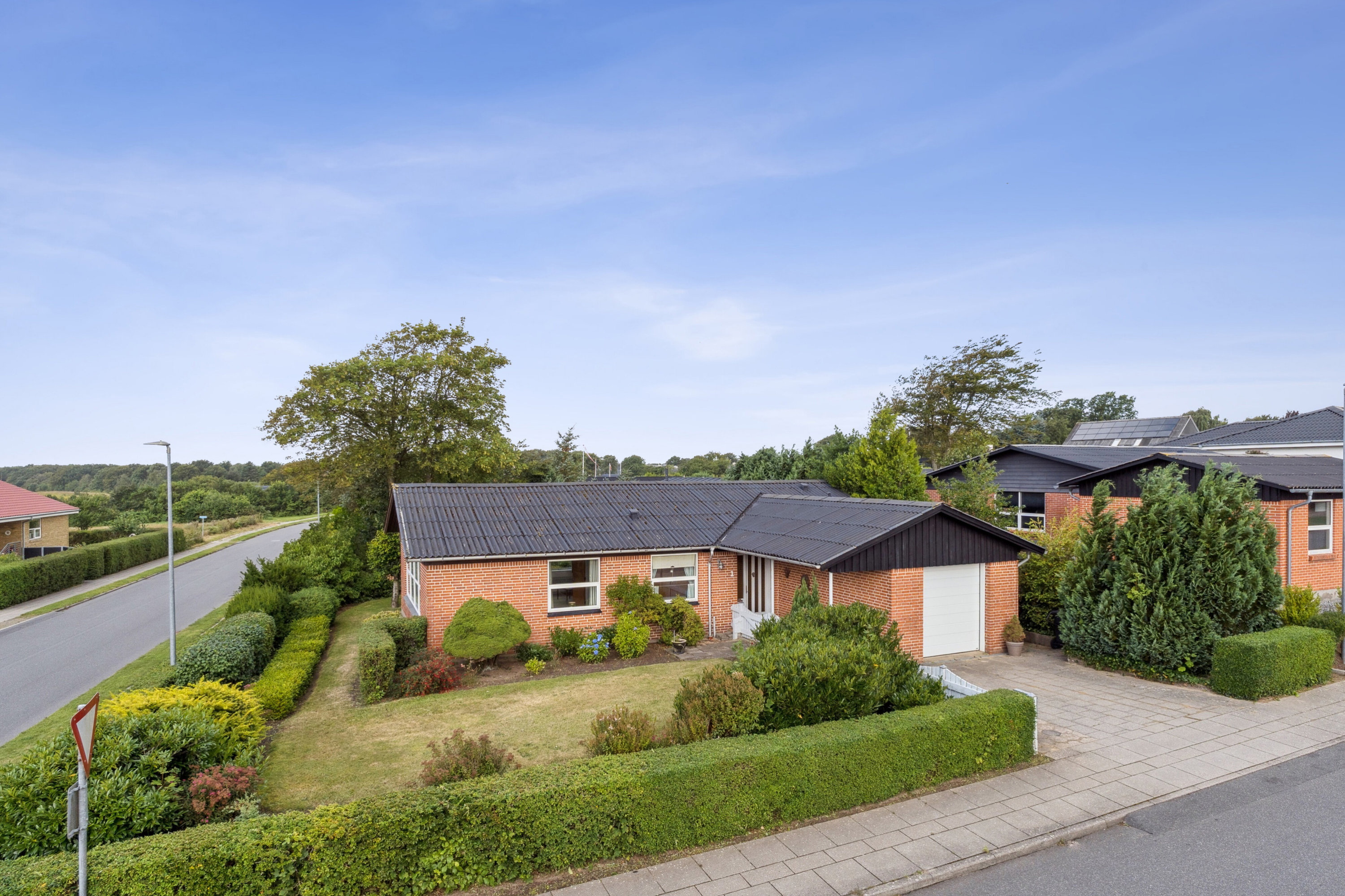 Miniaturebillede 1: ejendommen. Billede af Irisvej 1, 9800 Hjørring